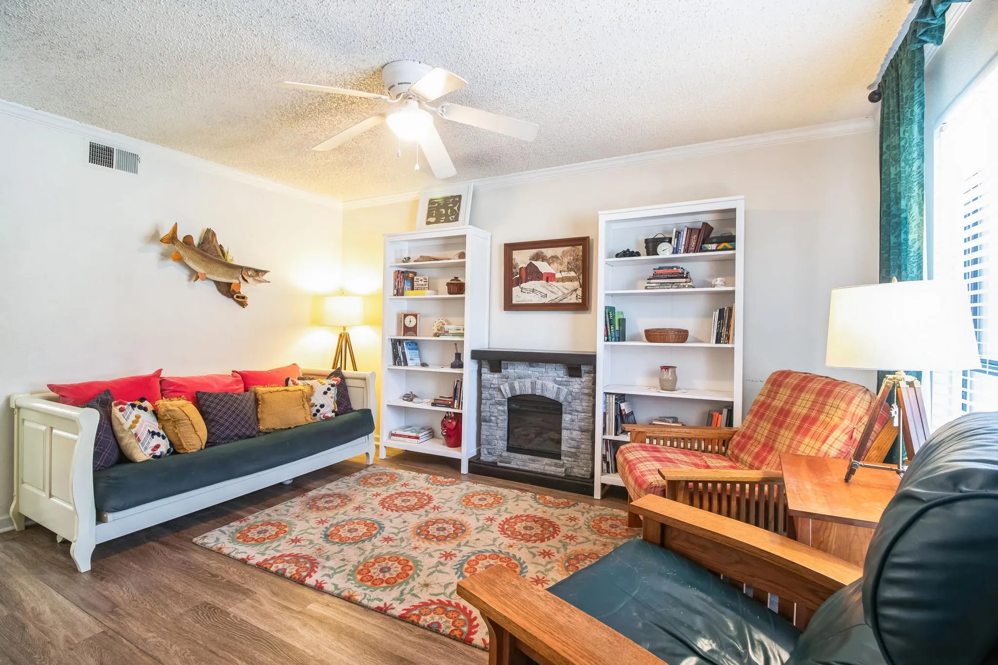 Photo 3 of 3008 WHISPER OAKS LN #B