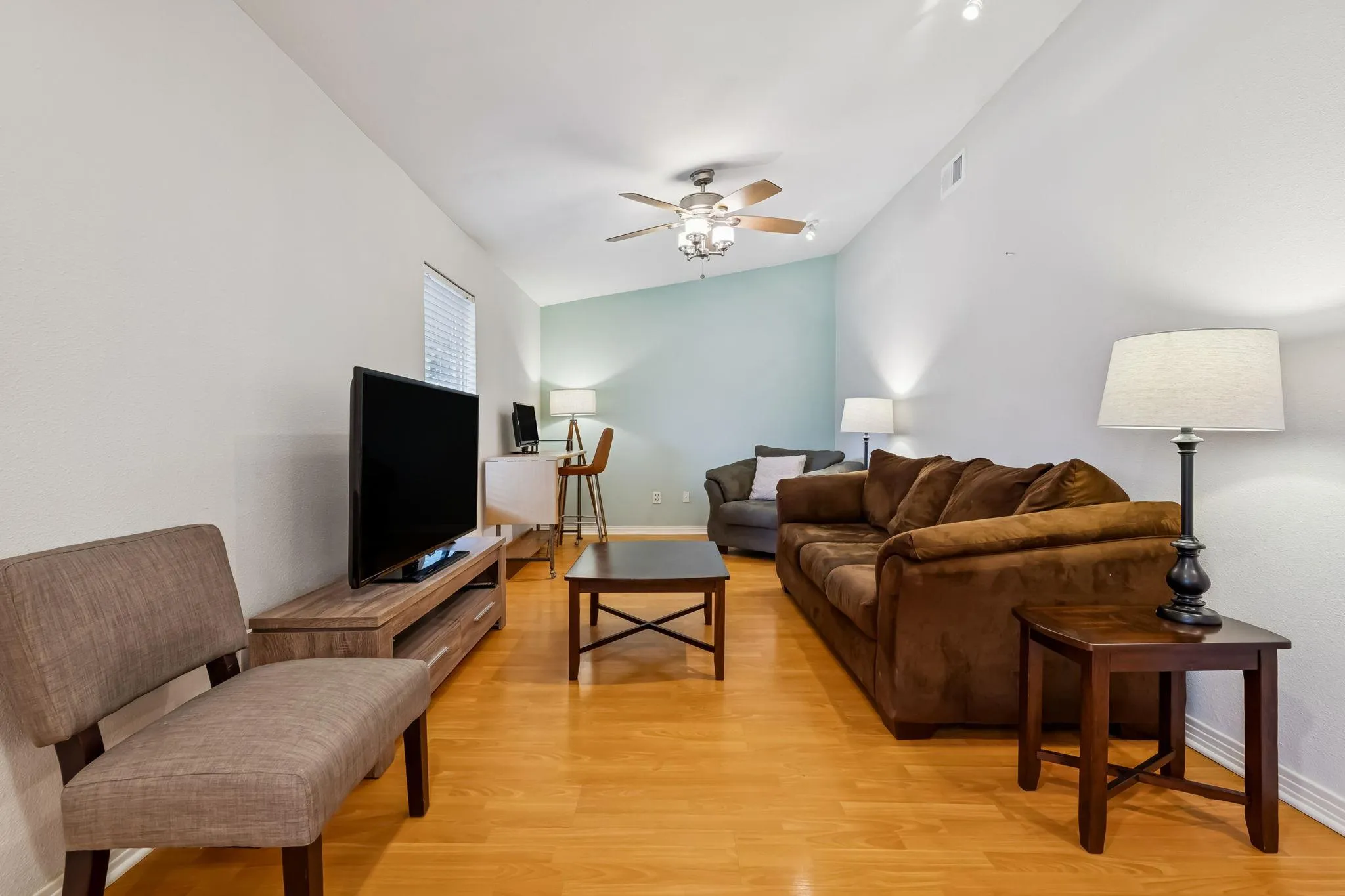 Photo 4 of 2021 BLUEBONNET LN #210