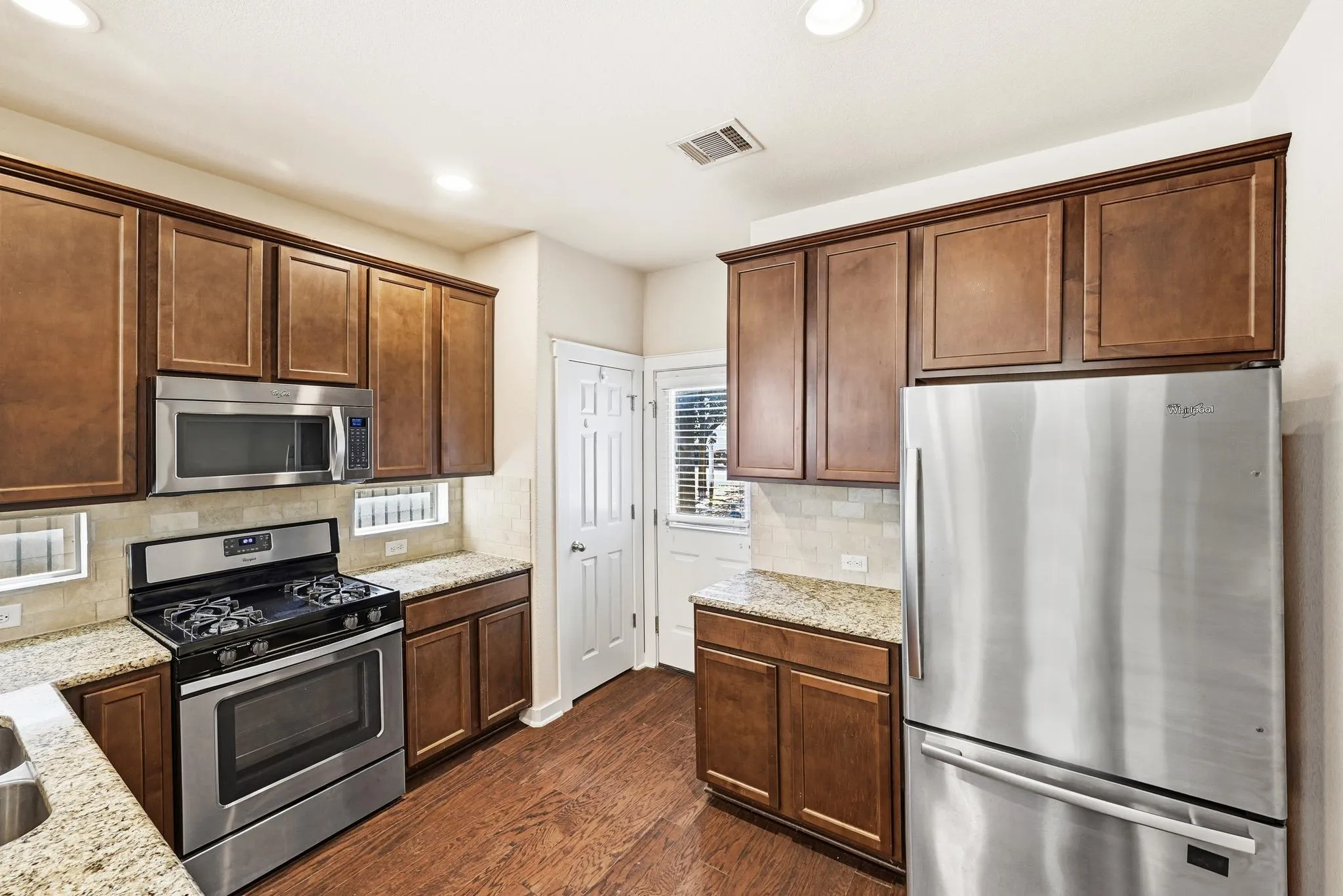 Photo 3 of 2101 RIVERS EDGE WAY #32