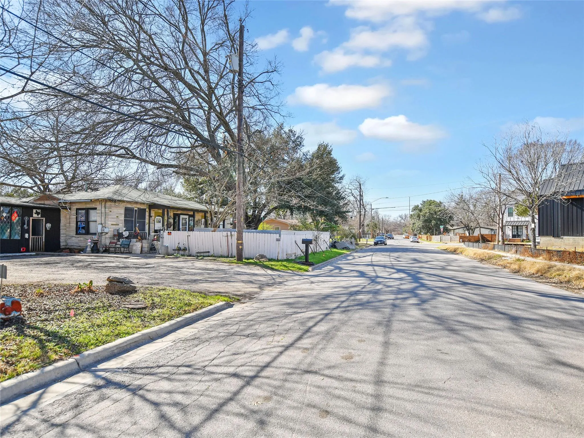 Photo 3 of 5405 PROCK LN