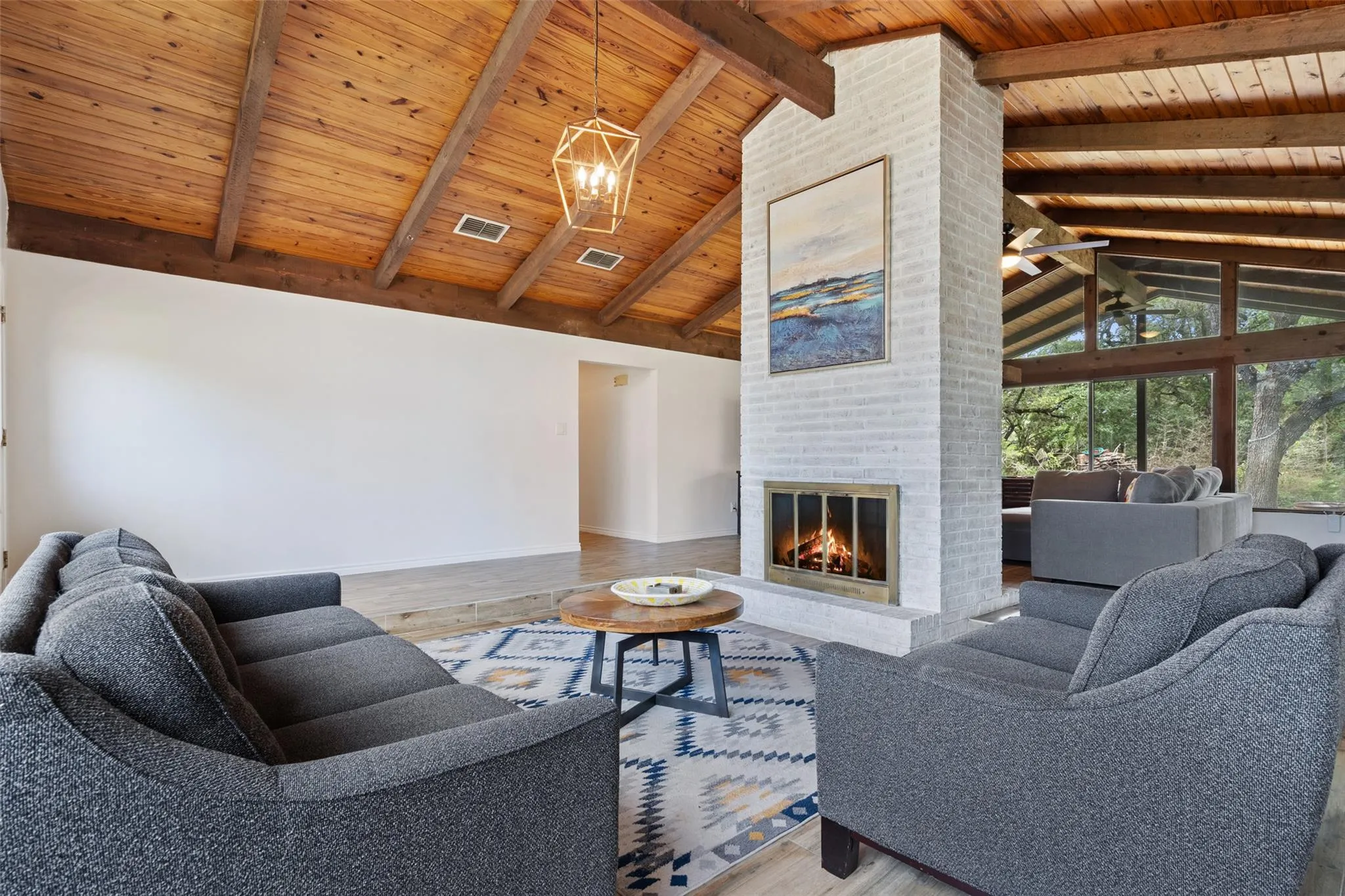 Photo 5 of 121 MERRYWOOD LN