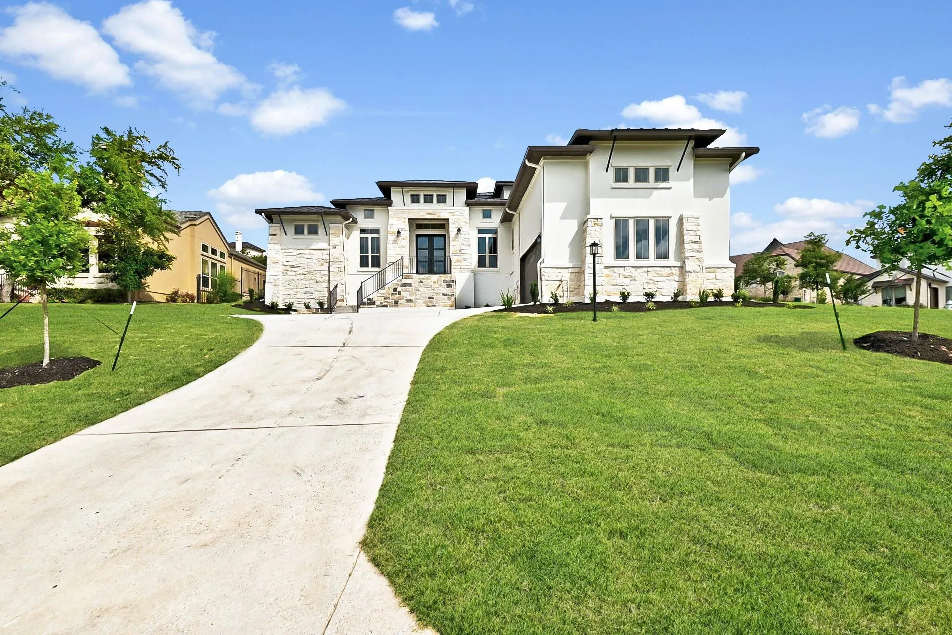 Photo of 905 CRESTONE STREAM DR, Austin, TX, 78738