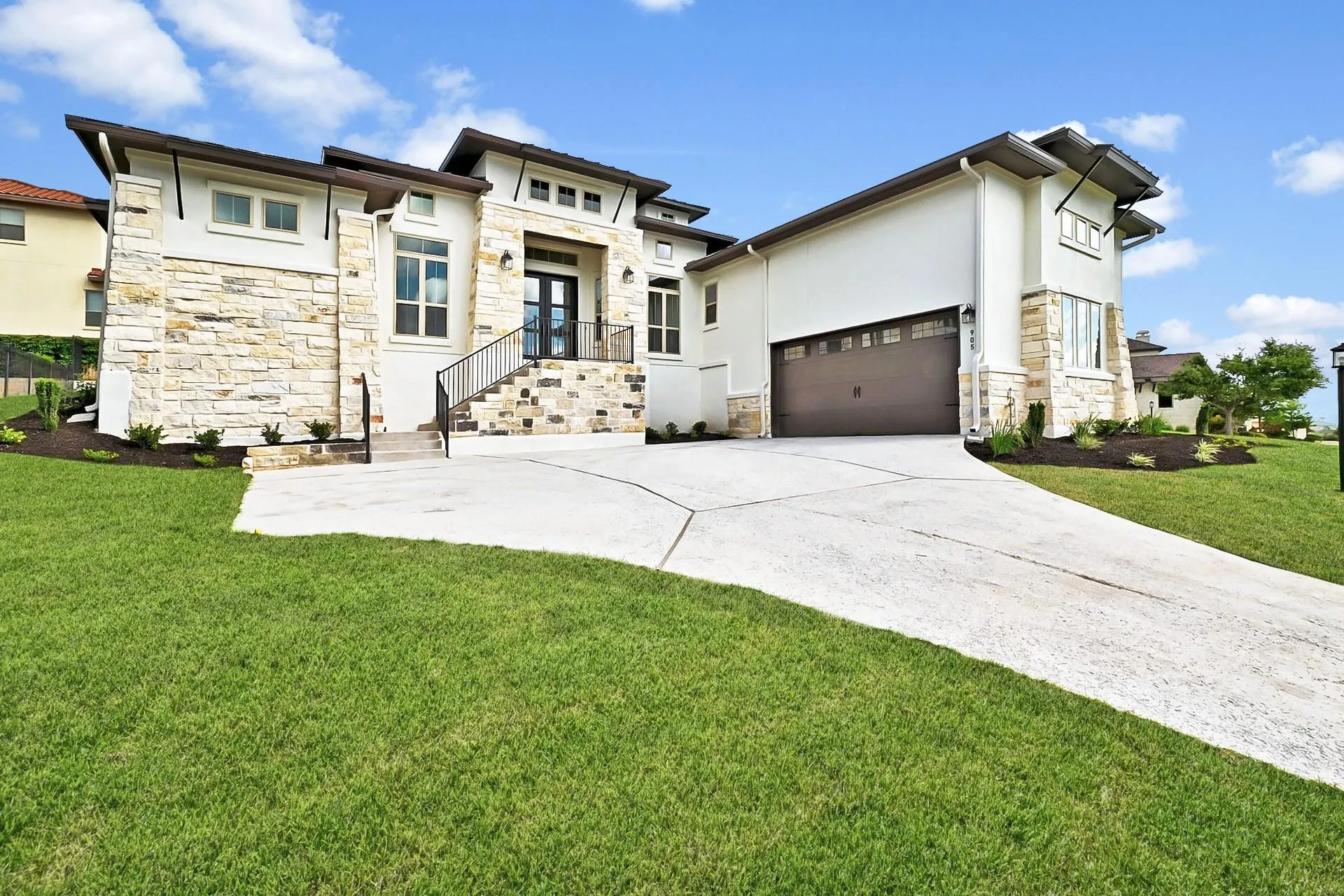Photo 2 of 905 CRESTONE STREAM DR