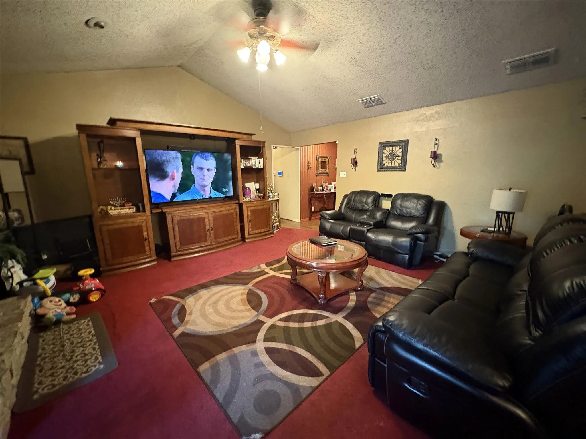 Photo 5 of 1006 WISTERIA CIR