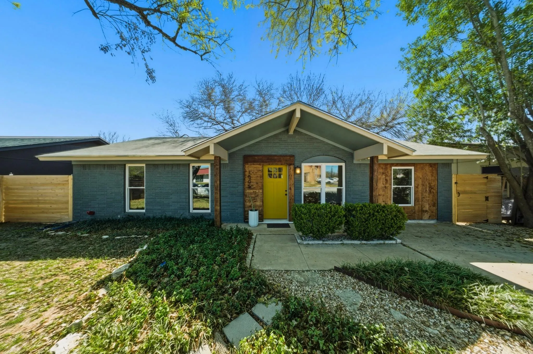 Photo of 1005 ARTHUR STILES RD, Austin, TX, 78721