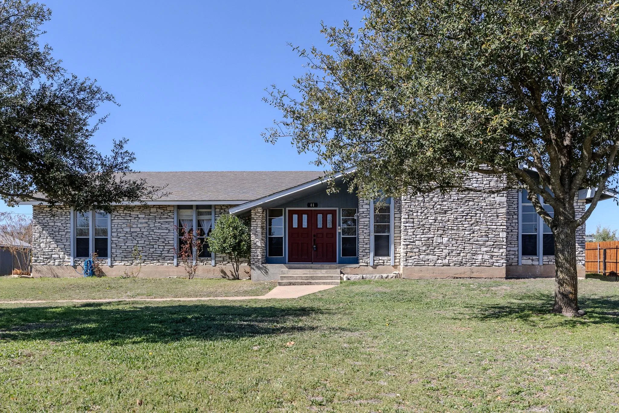 Photo of 81 FAMILY CIR, Hutto, TX, 78634
