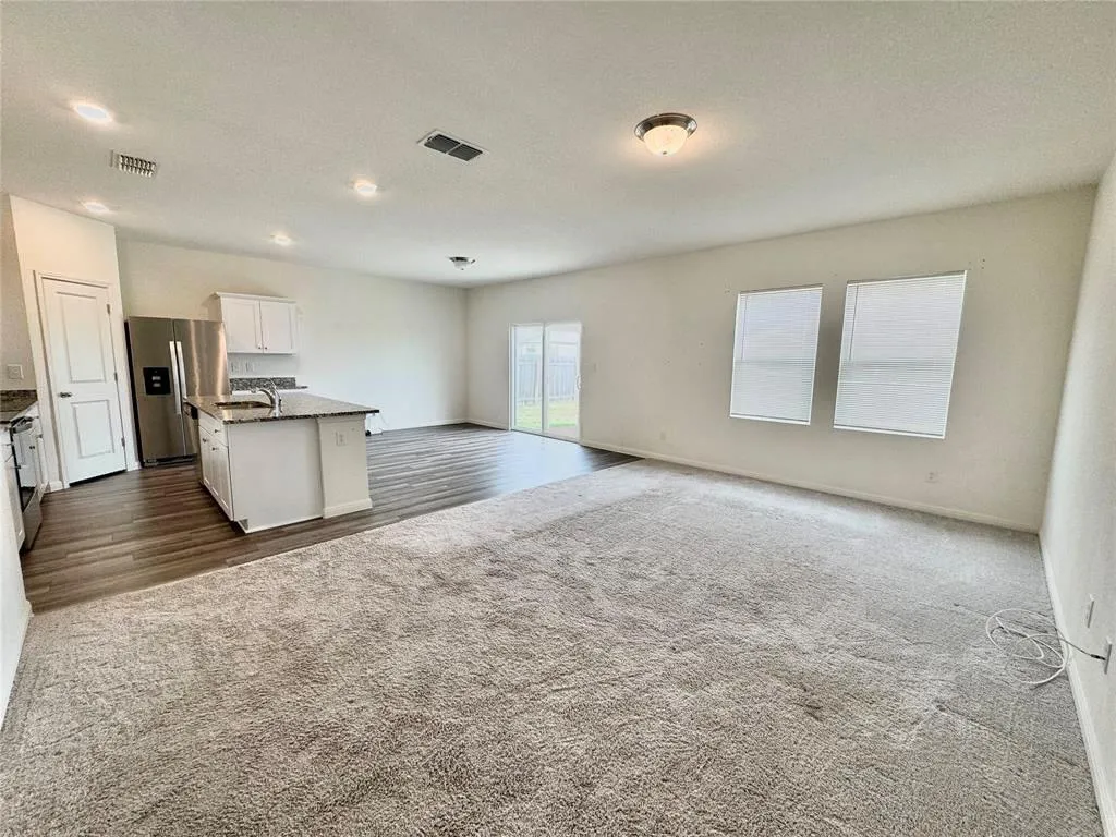 Photo 4 of 102 GEMSBOK RD