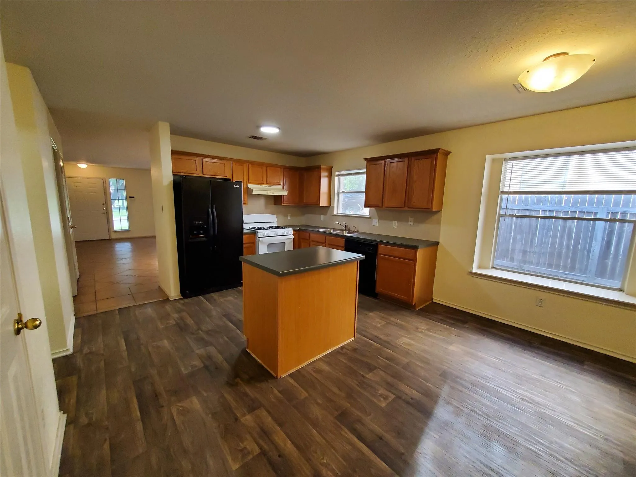 Photo 5 of 15308 SARAHS CREEK DR