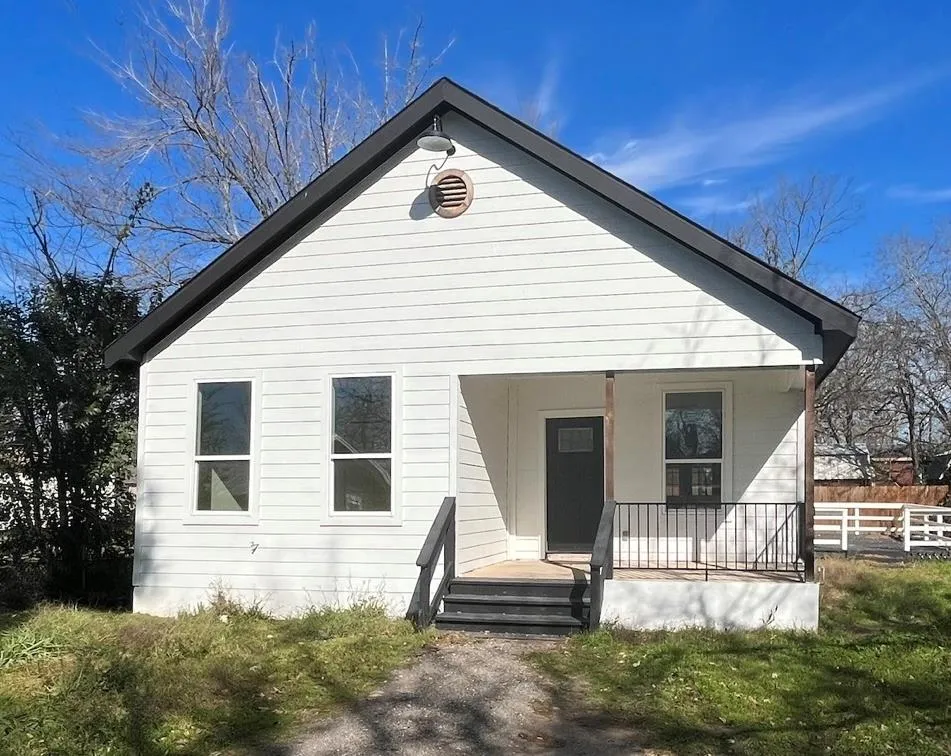 Photo of 115 W ILA ST, Elgin, TX, 78621