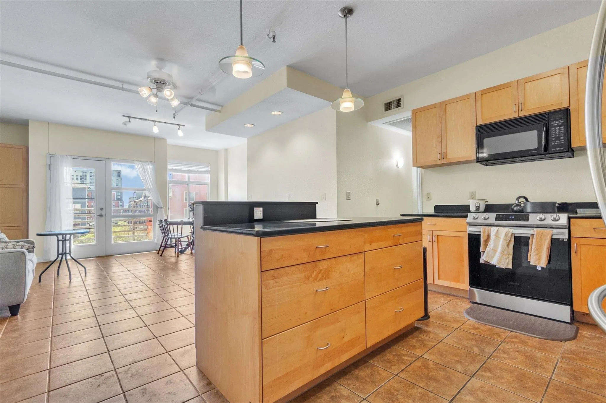 Photo 4 of 711 W 26TH ST #607