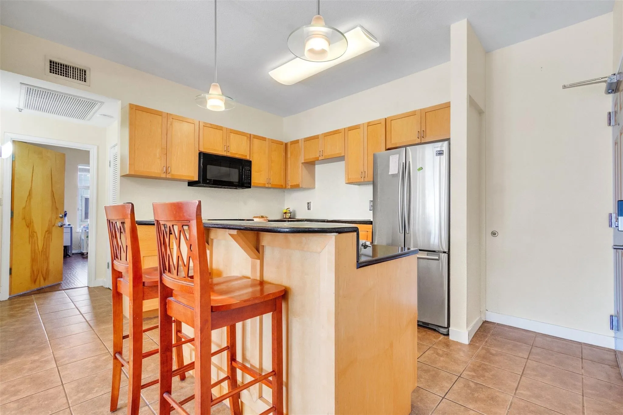 Photo 2 of 711 W 26TH ST #607
