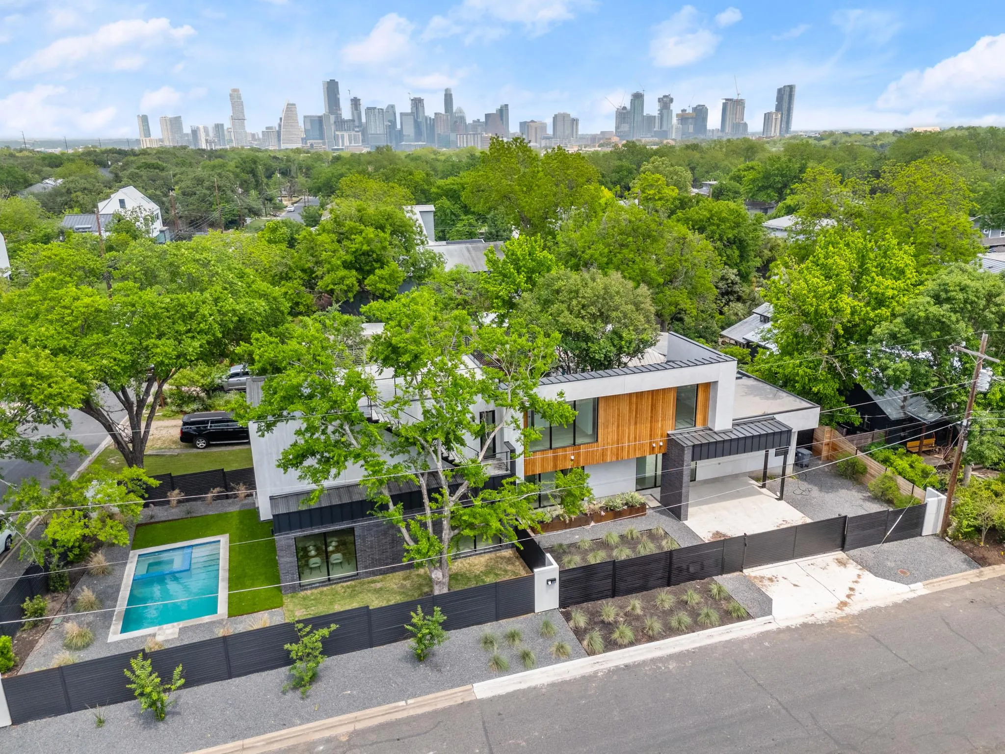 Photo of 2215 S 3RD ST, Austin, 78704
