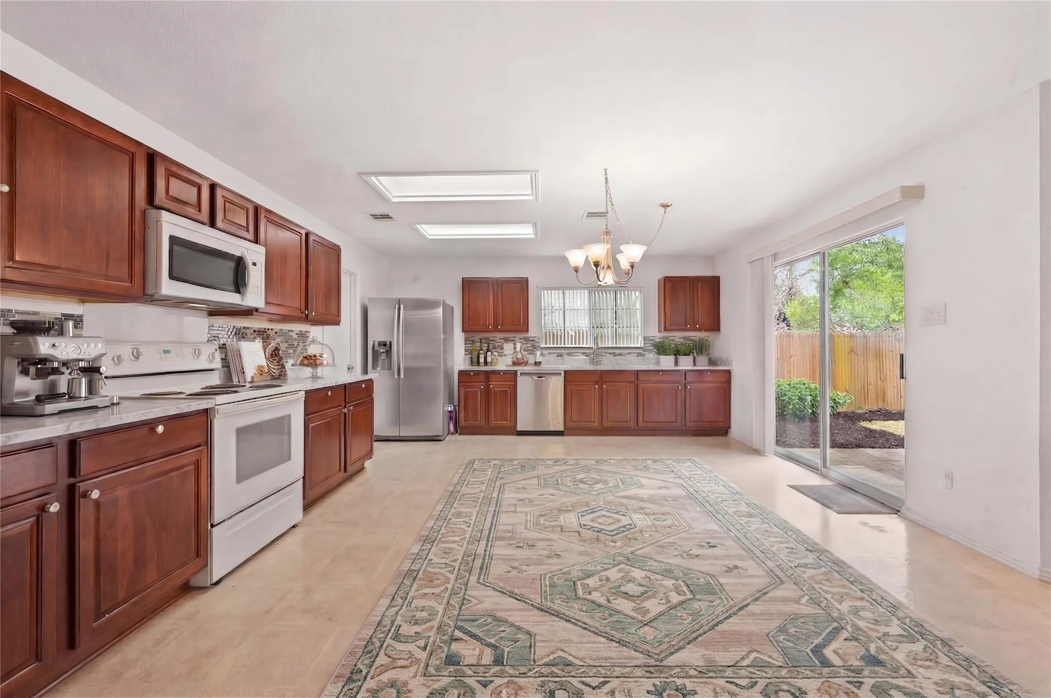 Photo 4 of 83 ELM HILL CT