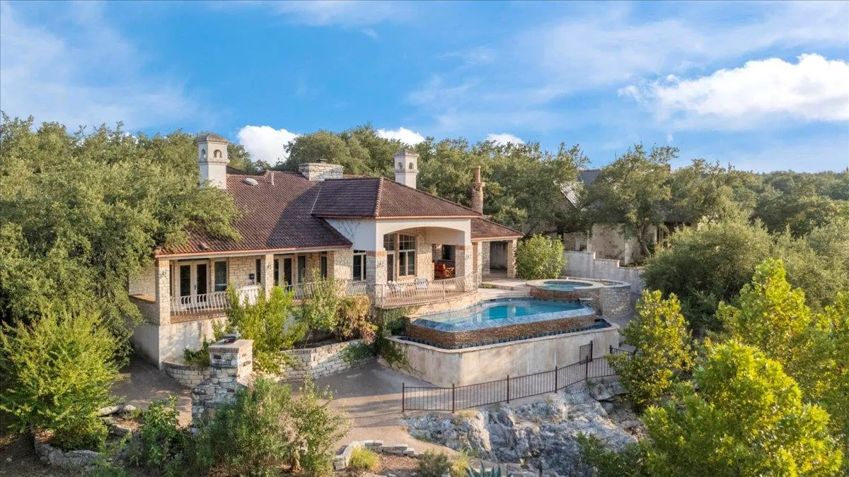 Photo of 220 SOUTHRIVER ST, Wimberley, TX, 78676