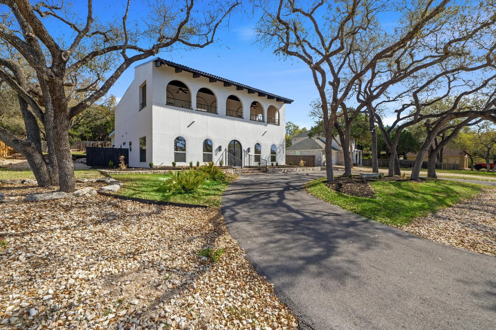 Photo of 18702 LAKELAND DR, Point Venture, TX, 78645