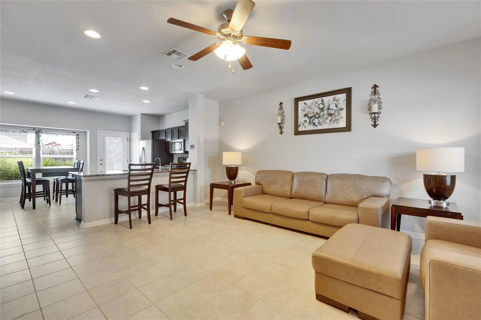 Photo 5 of 107 FRIENDSHIP OAK DR