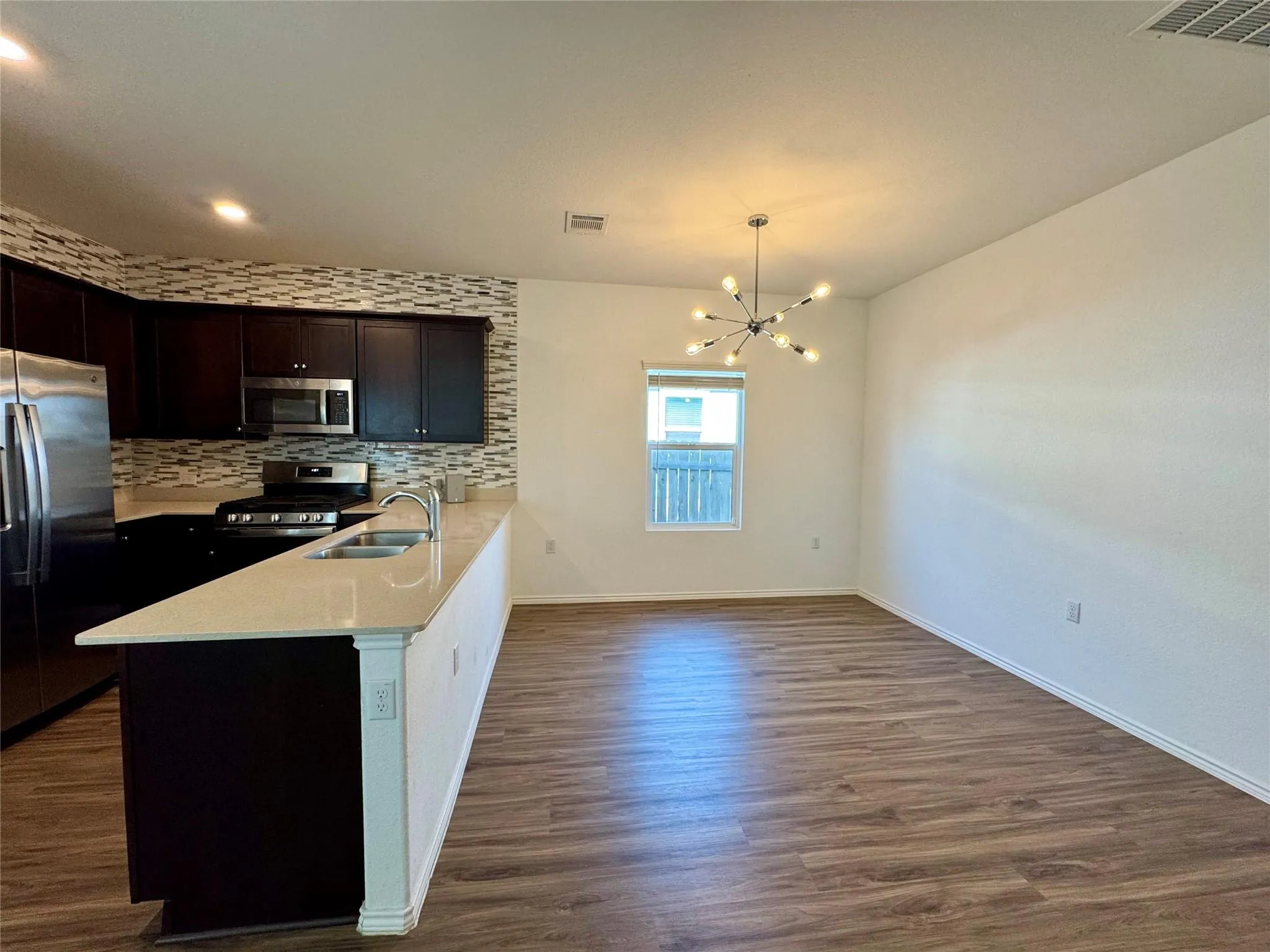 Photo 5 of 14221 LYNDORA LN