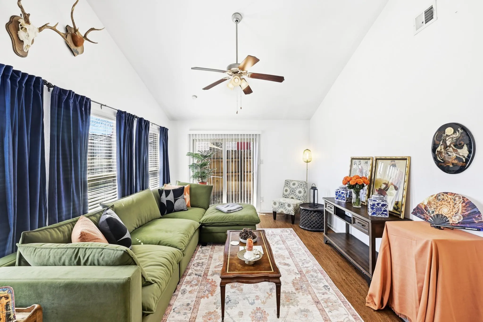 Photo 4 of 1904 VALLEY HILL CIR