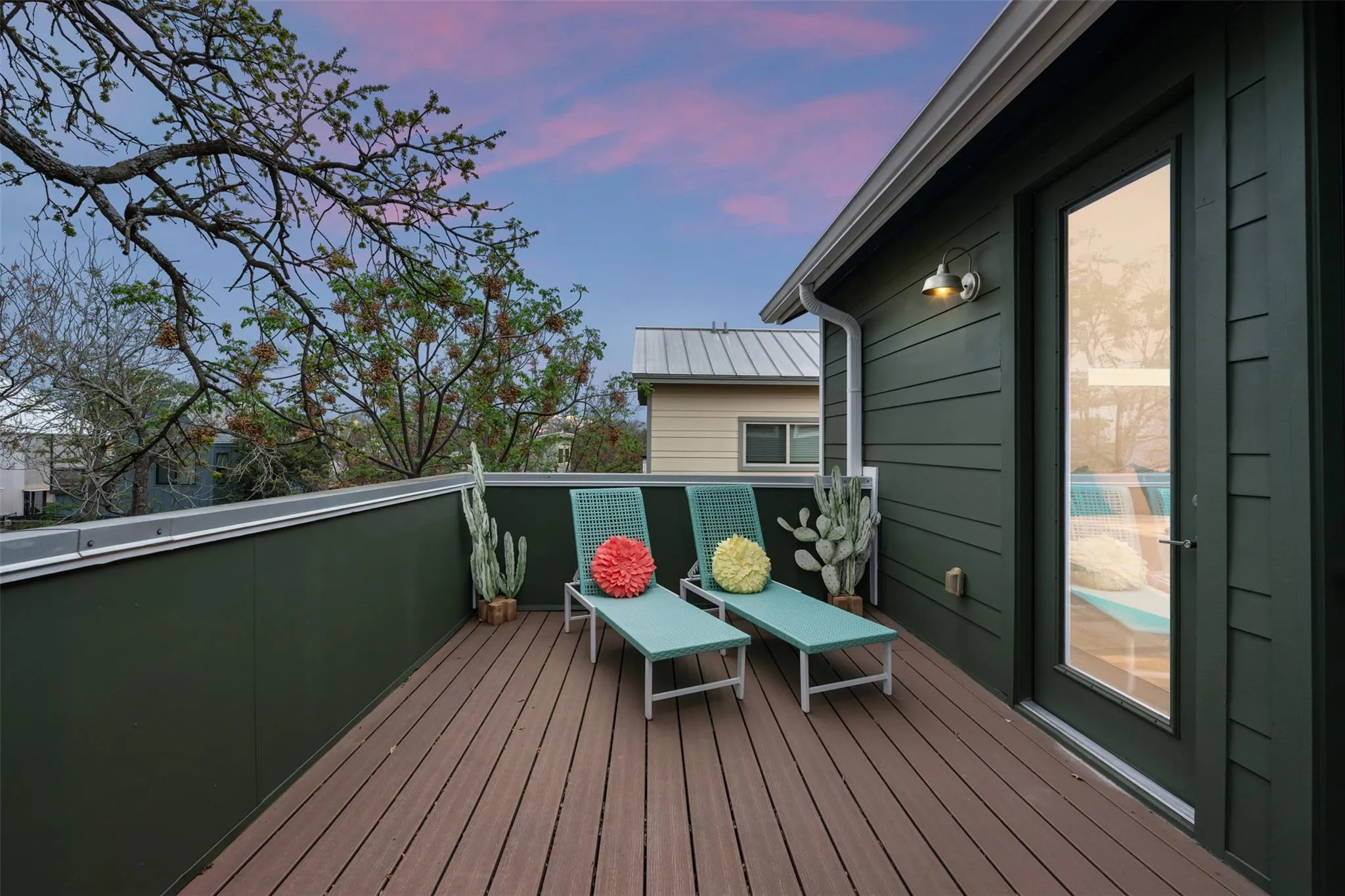 Photo 3 of 1310 CEDAR AVE #1