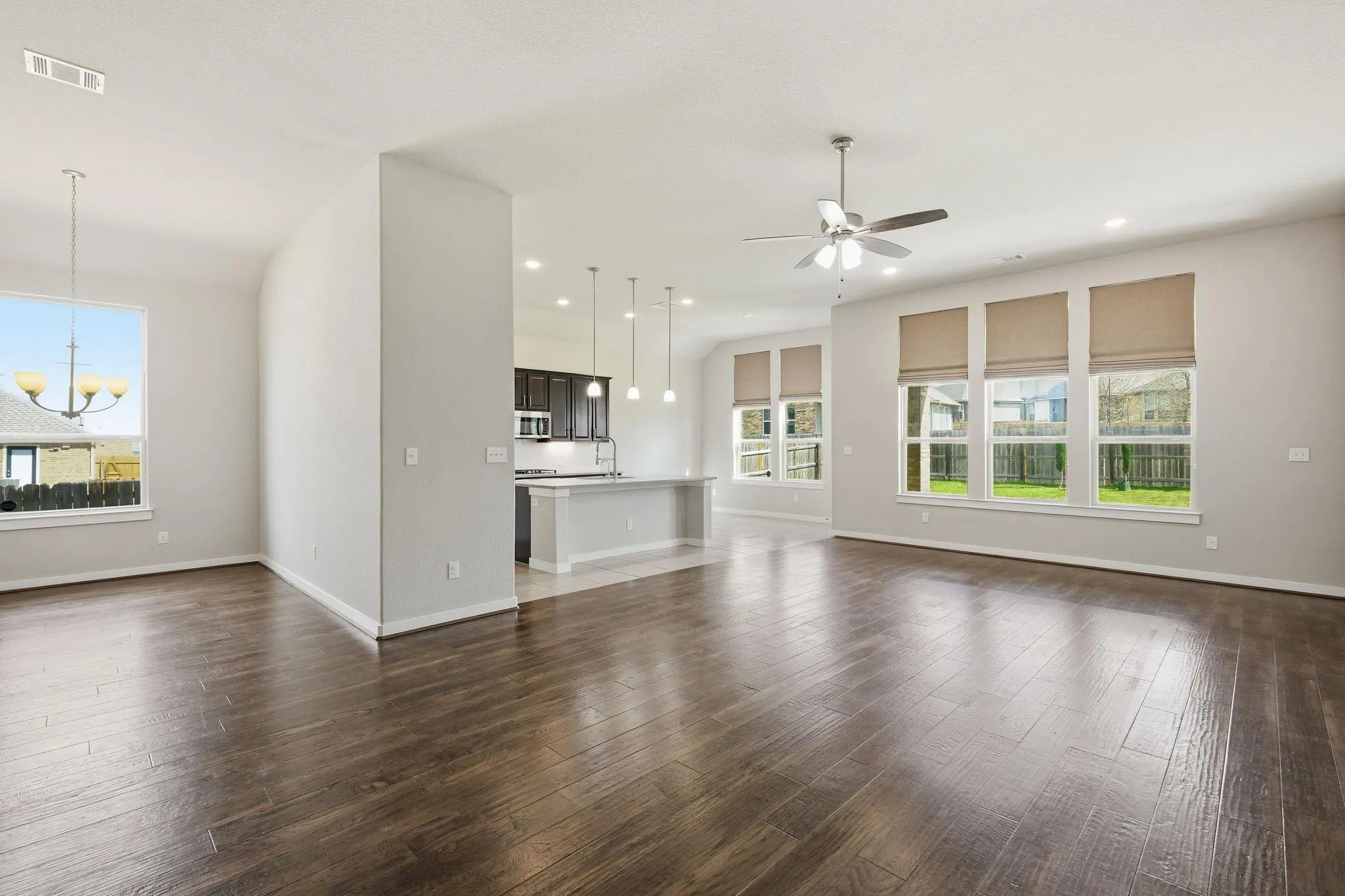 Photo 4 of 6711 CALABRIA DR