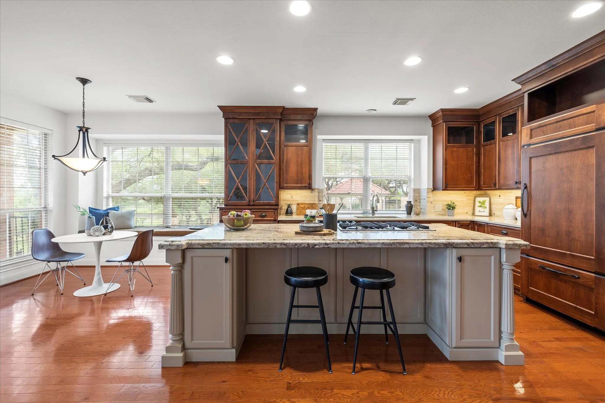 Photo of 37 WATERFALL DR, The Hills, TX, 78738