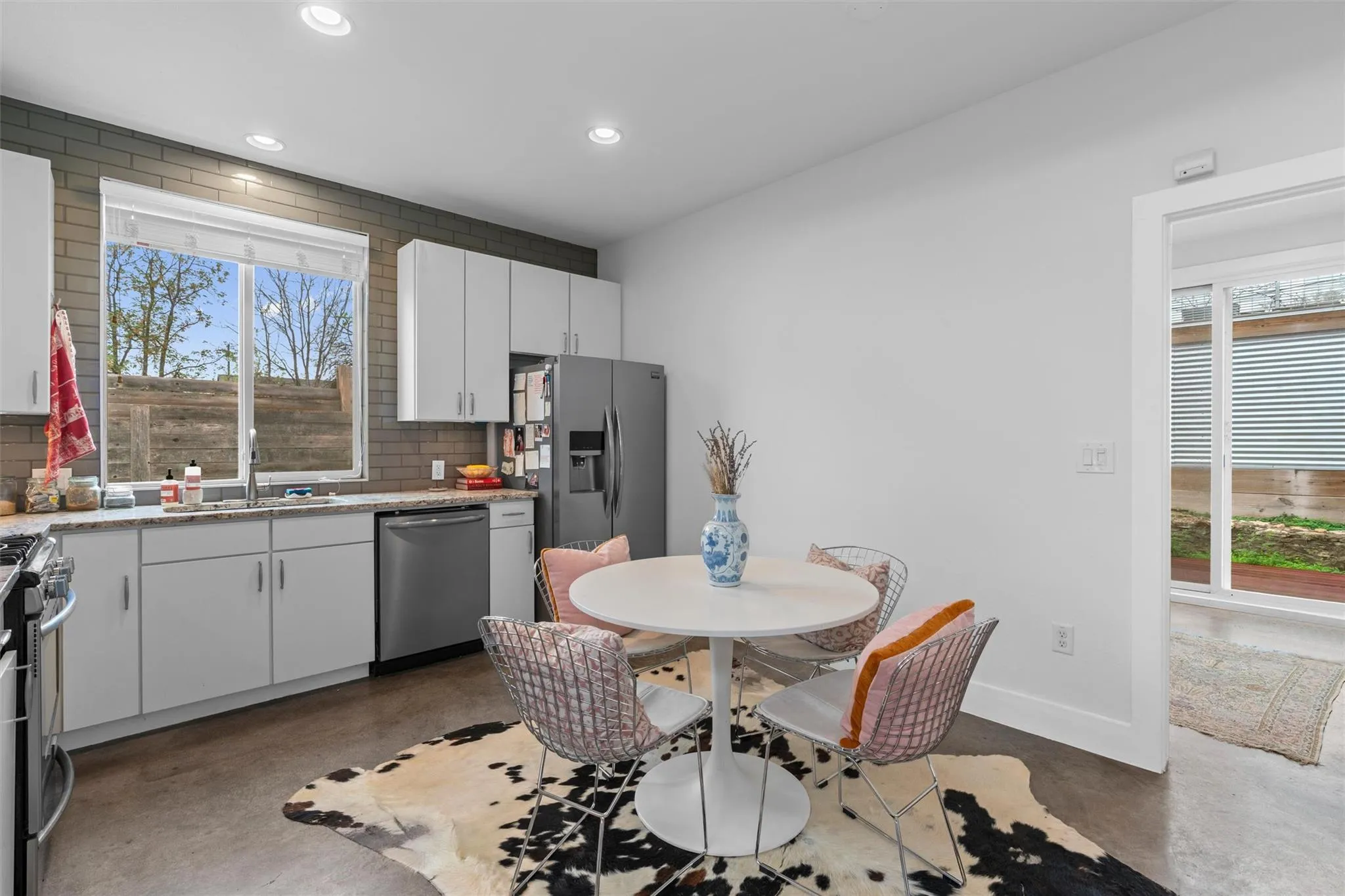 Photo 5 of 2514 E 4TH ST #B