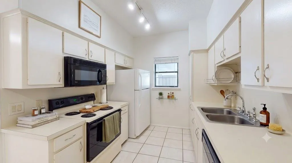 Photo 3 of 106 E 30TH ST #101