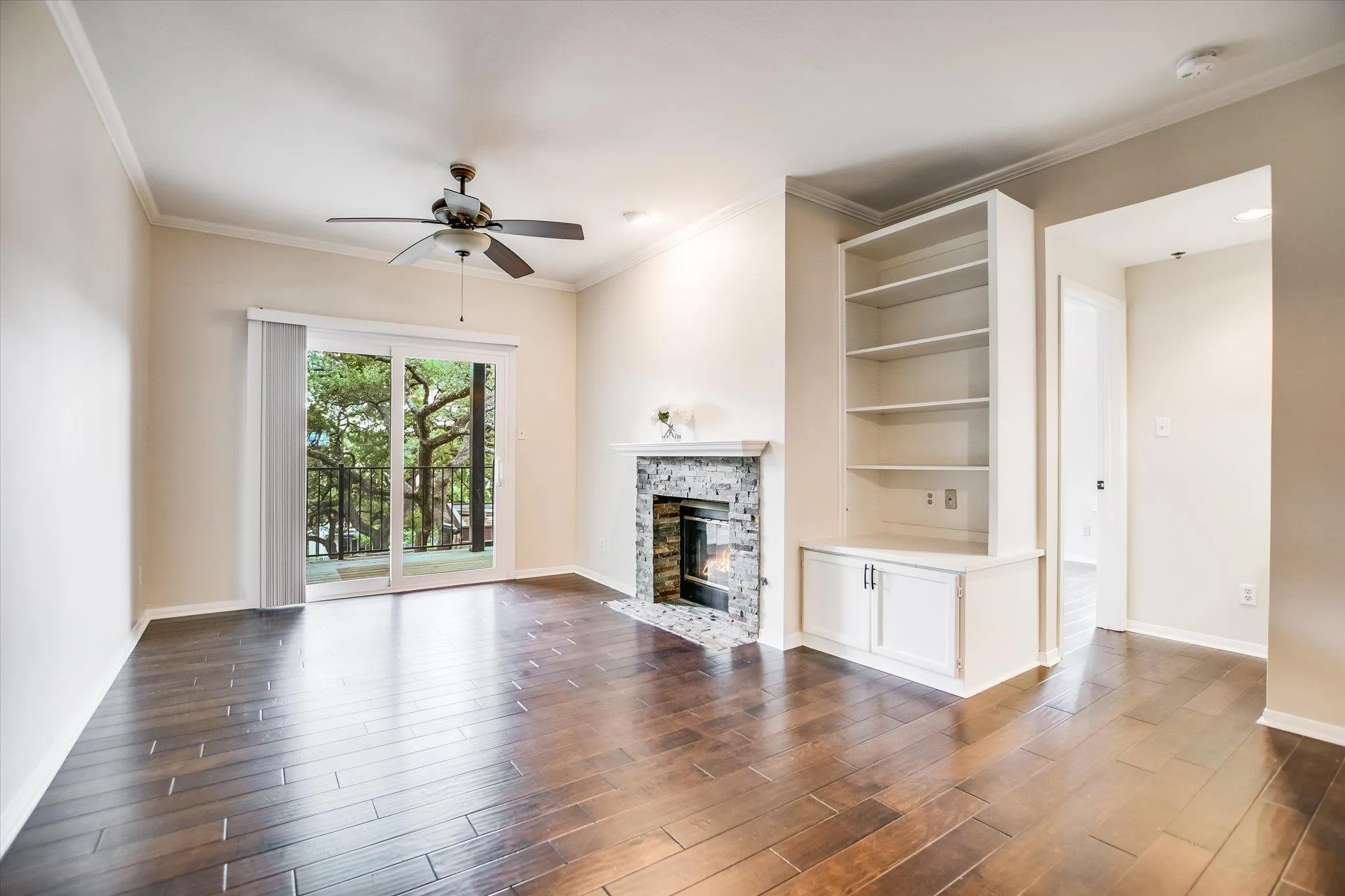 Photo 5 of 1741 SPYGLASS DR #2-104