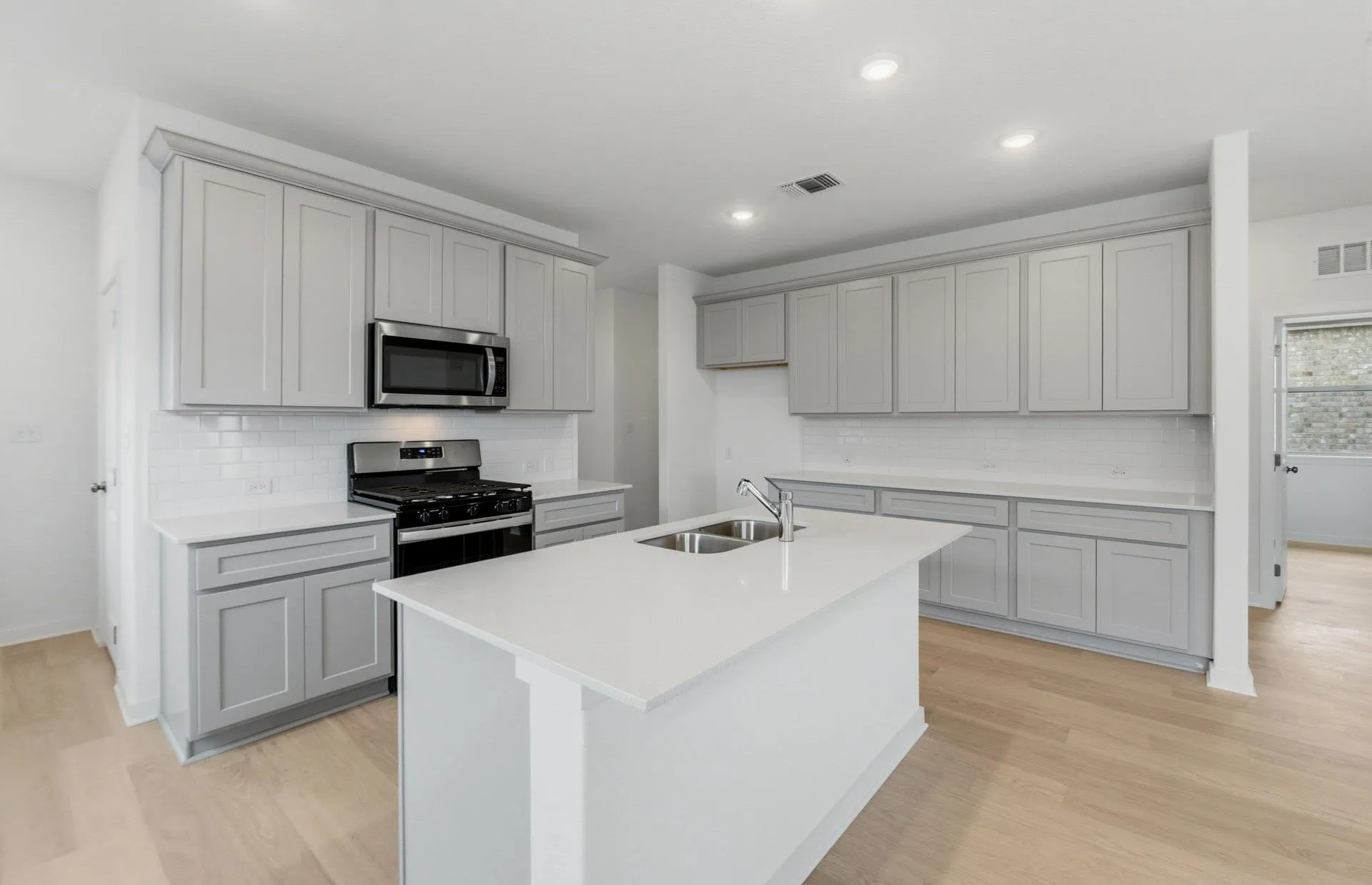 Photo 4 of 212 COGITARE LN