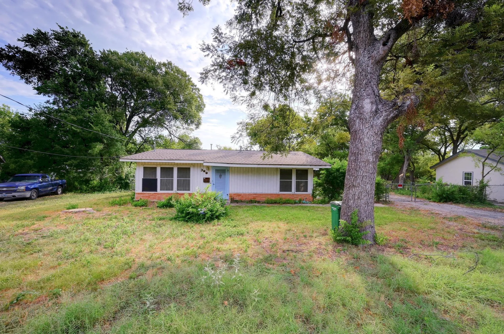 Photo of 300 PECAN DR, Austin, TX, 78753