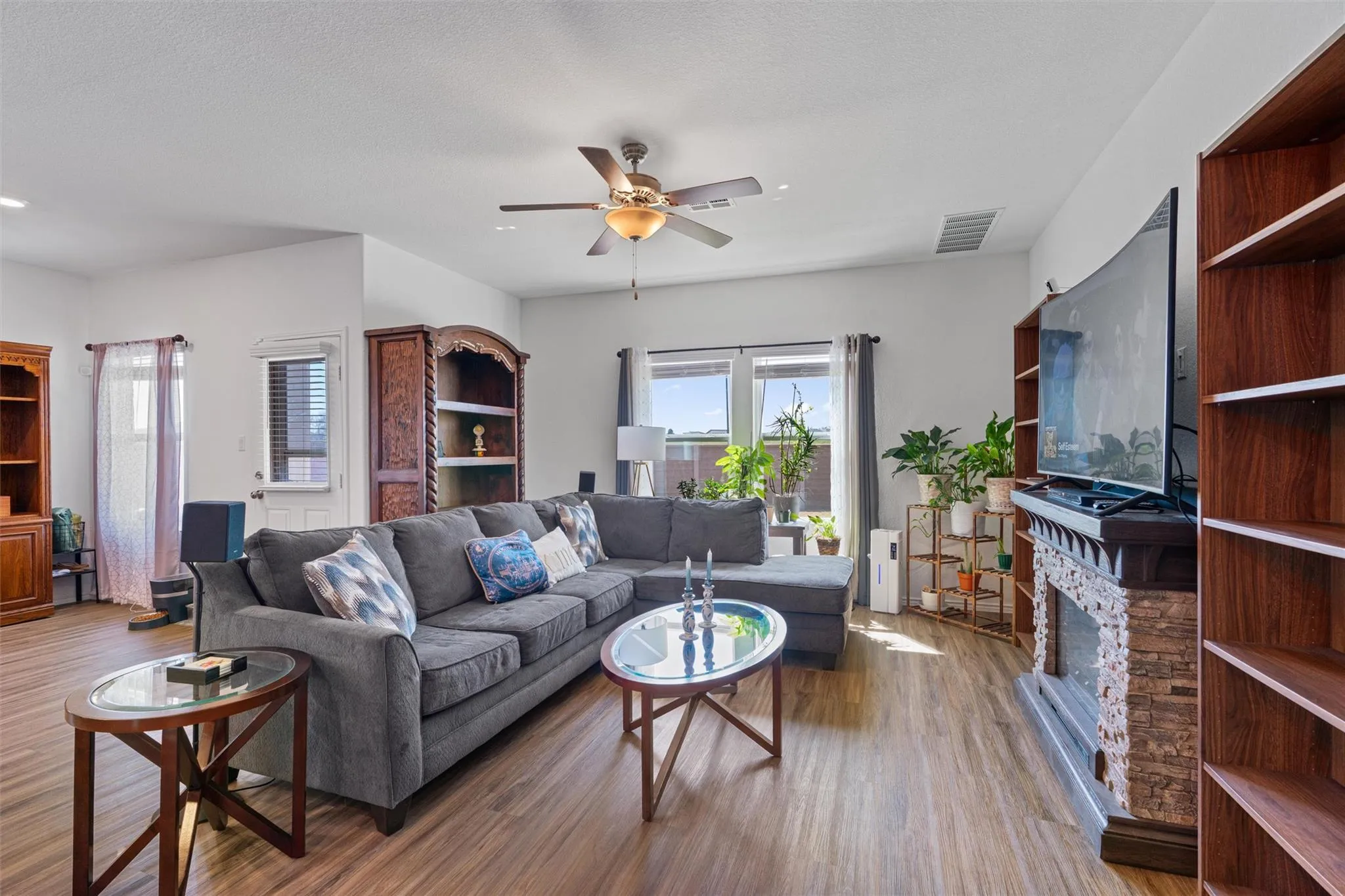 Photo 5 of 217 CONCHO BROOK BND
