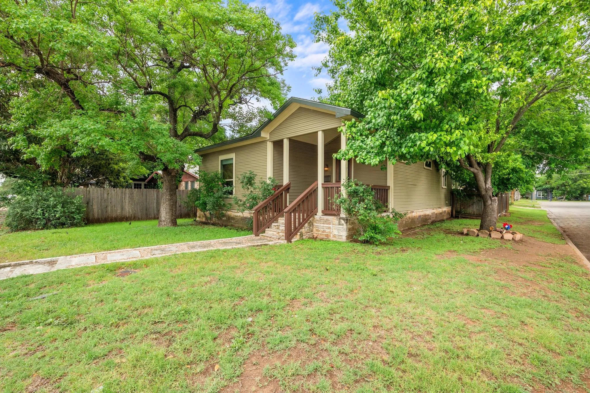 Photo of 111 ADAM L CHAPA SR ST, Austin, TX, 78702
