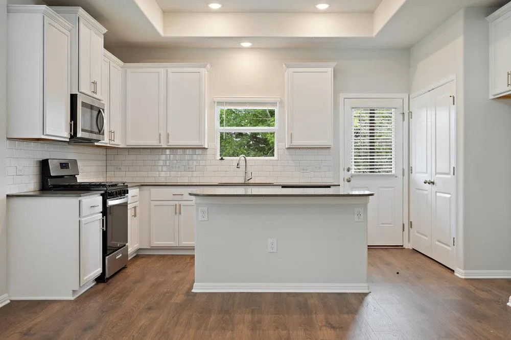 Photo 3 of 1504 CORSAC WAY