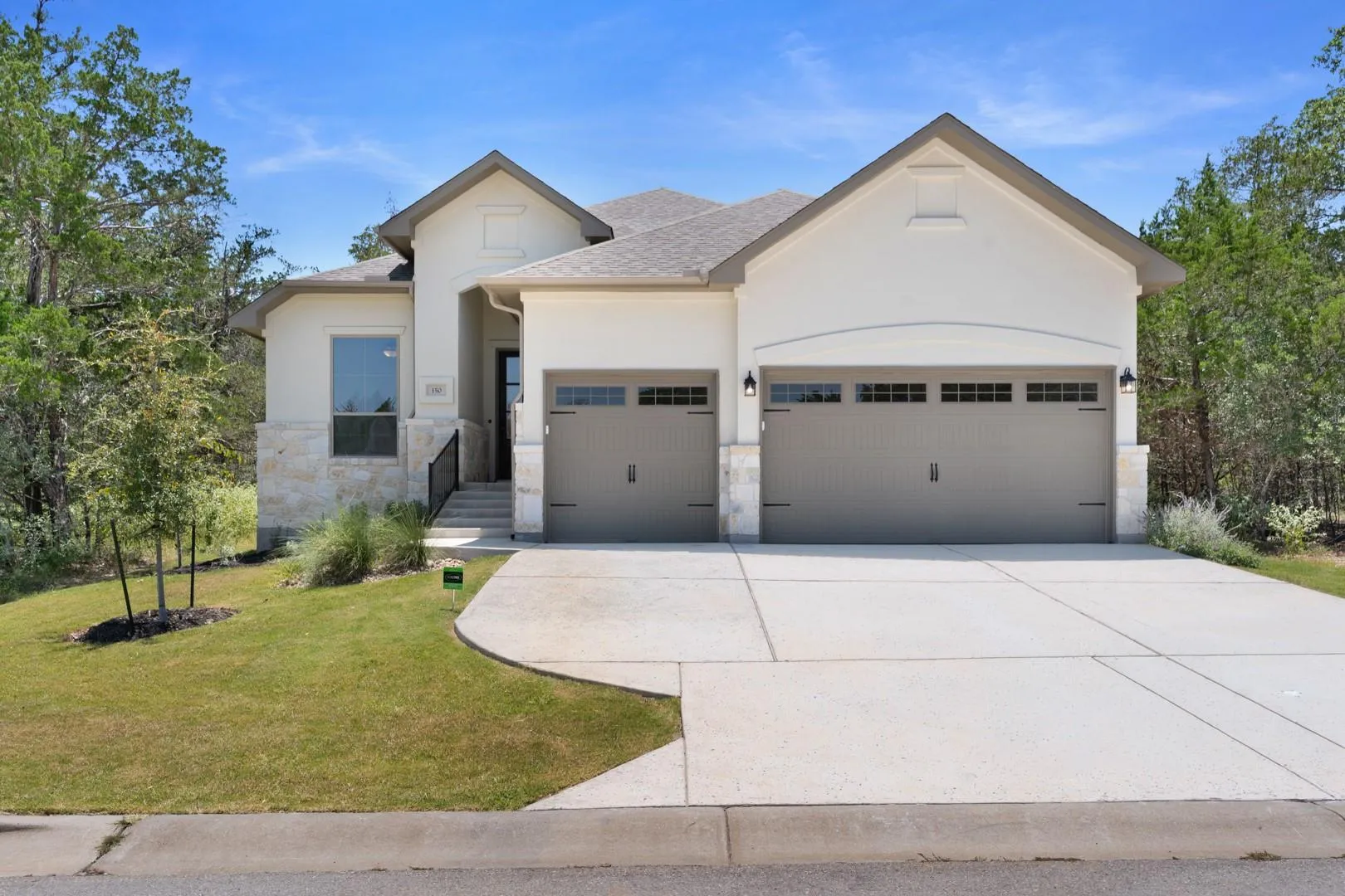 Photo 3 of 150 WILLIAM HERSEE DR