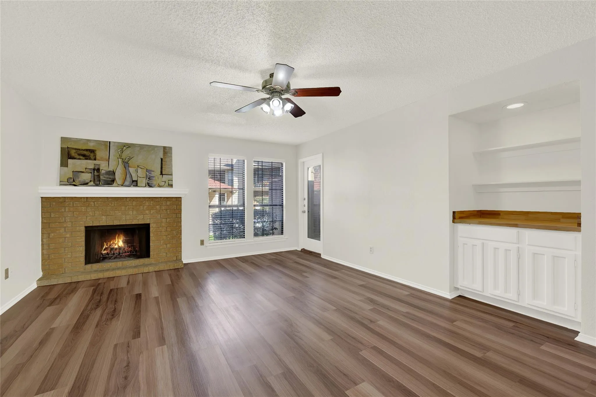 Photo 4 of 1202 THORPE LN #701