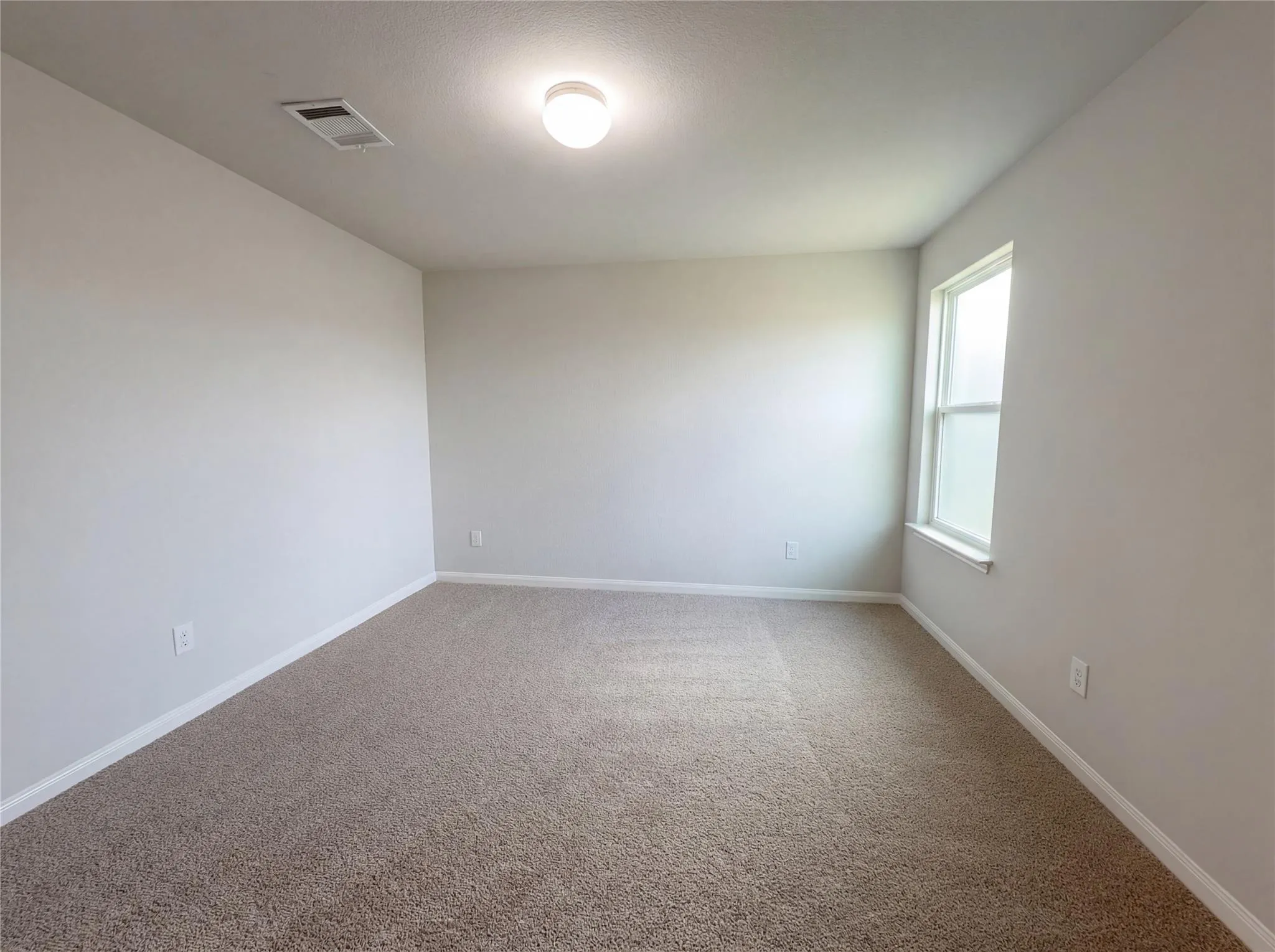 Photo 3 of 501 YEARWOOD LN #1D