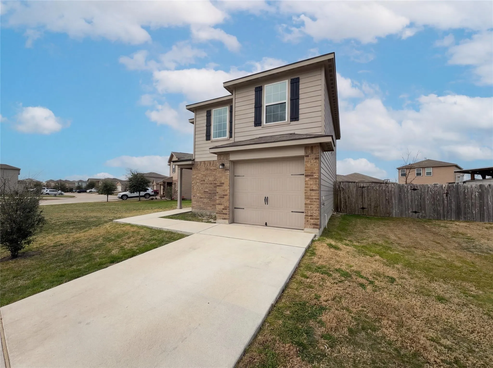 Photo 4 of 501 YEARWOOD LN #1D