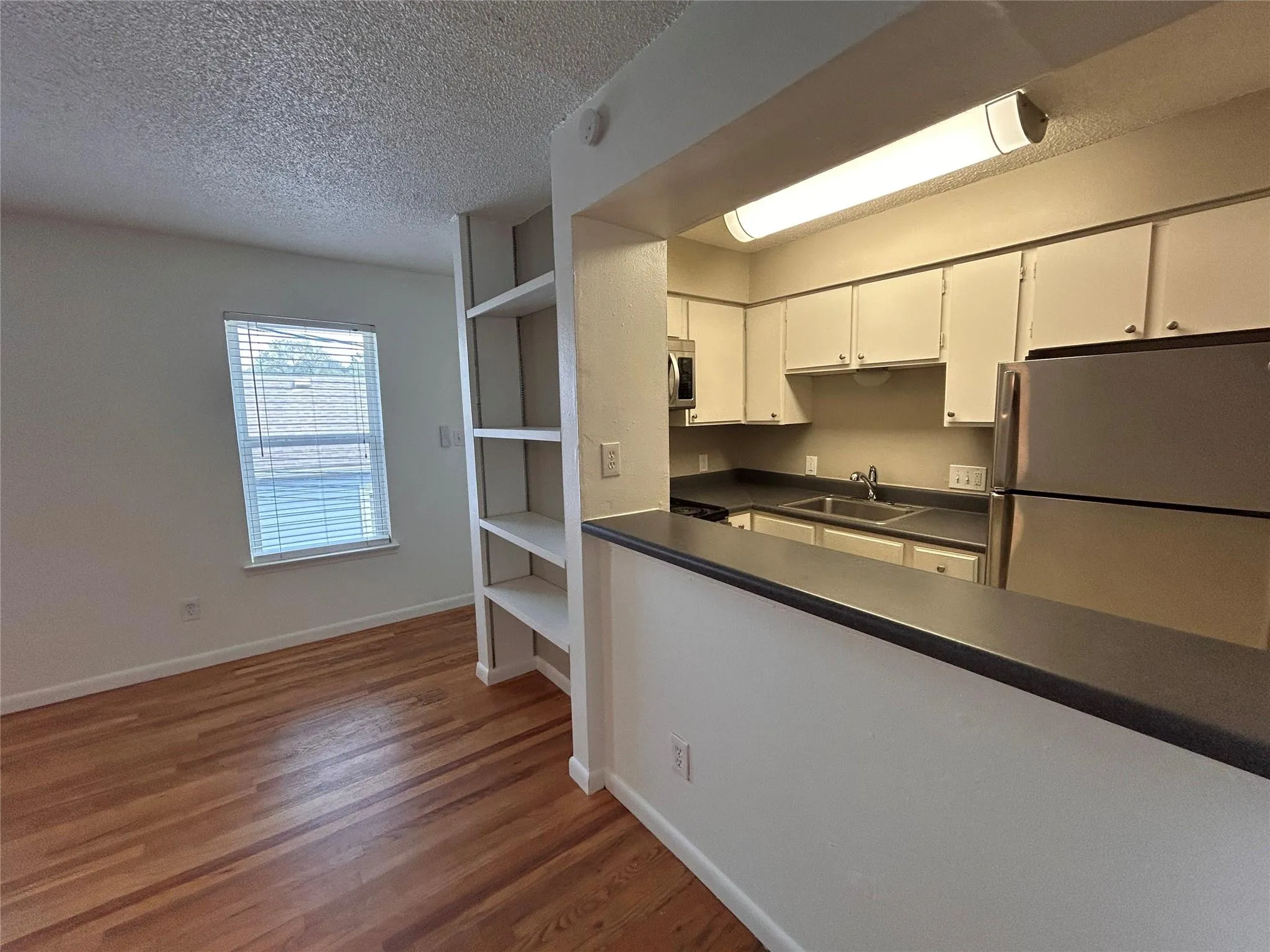 Photo 2 of 808 WINFLO DR #206