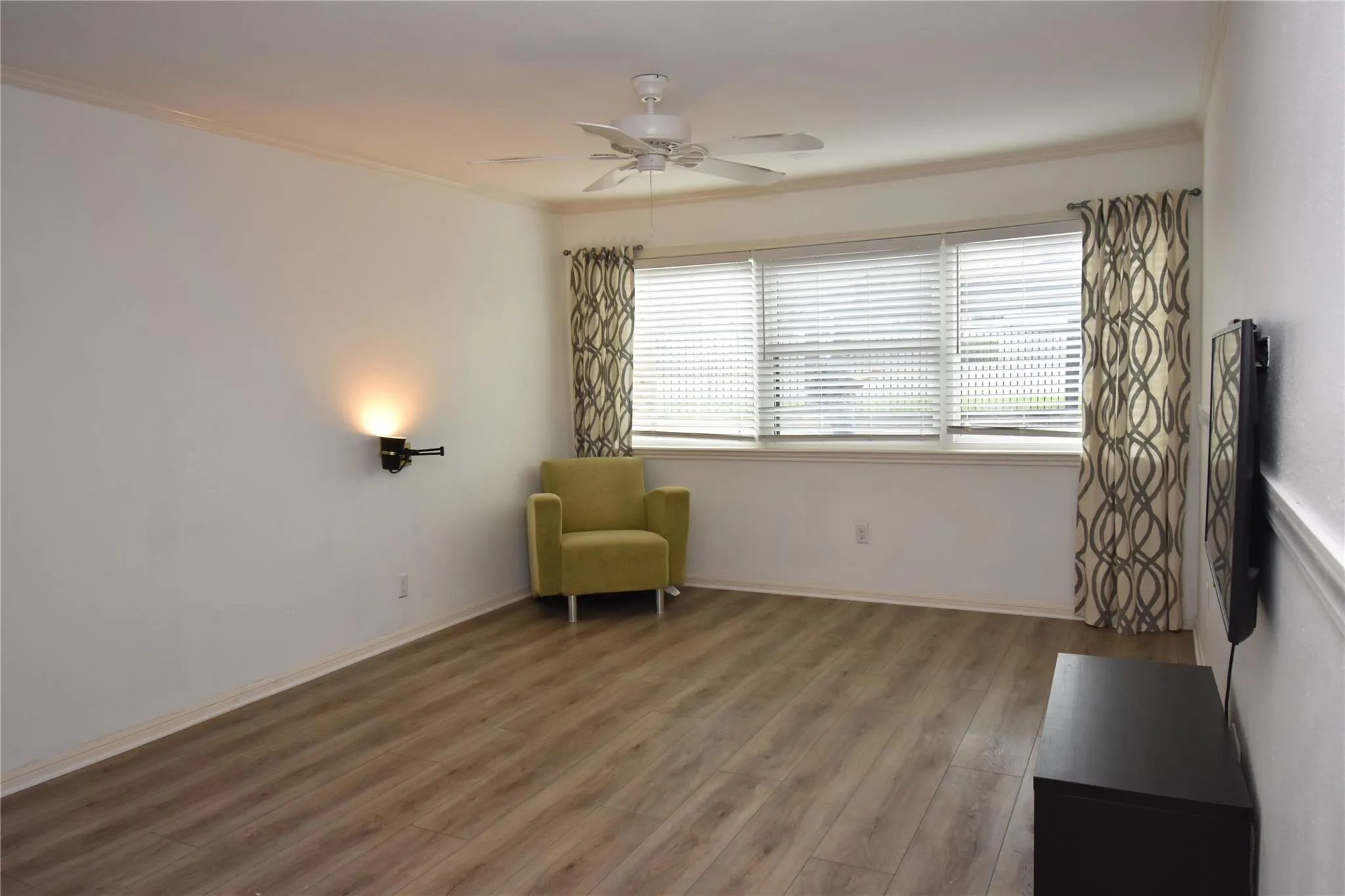 Photo 2 of 8888 TALLWOOD DR #2109