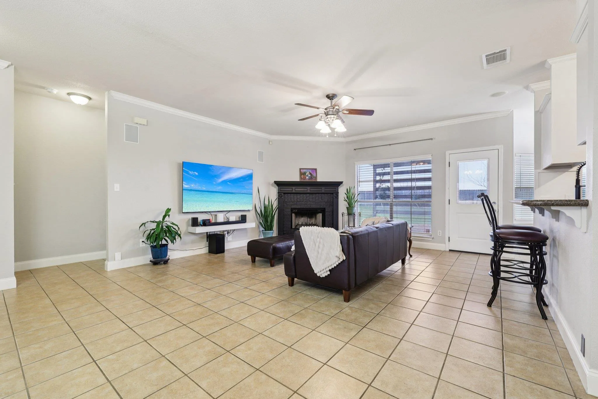 Photo 5 of 101 BLANCO DR