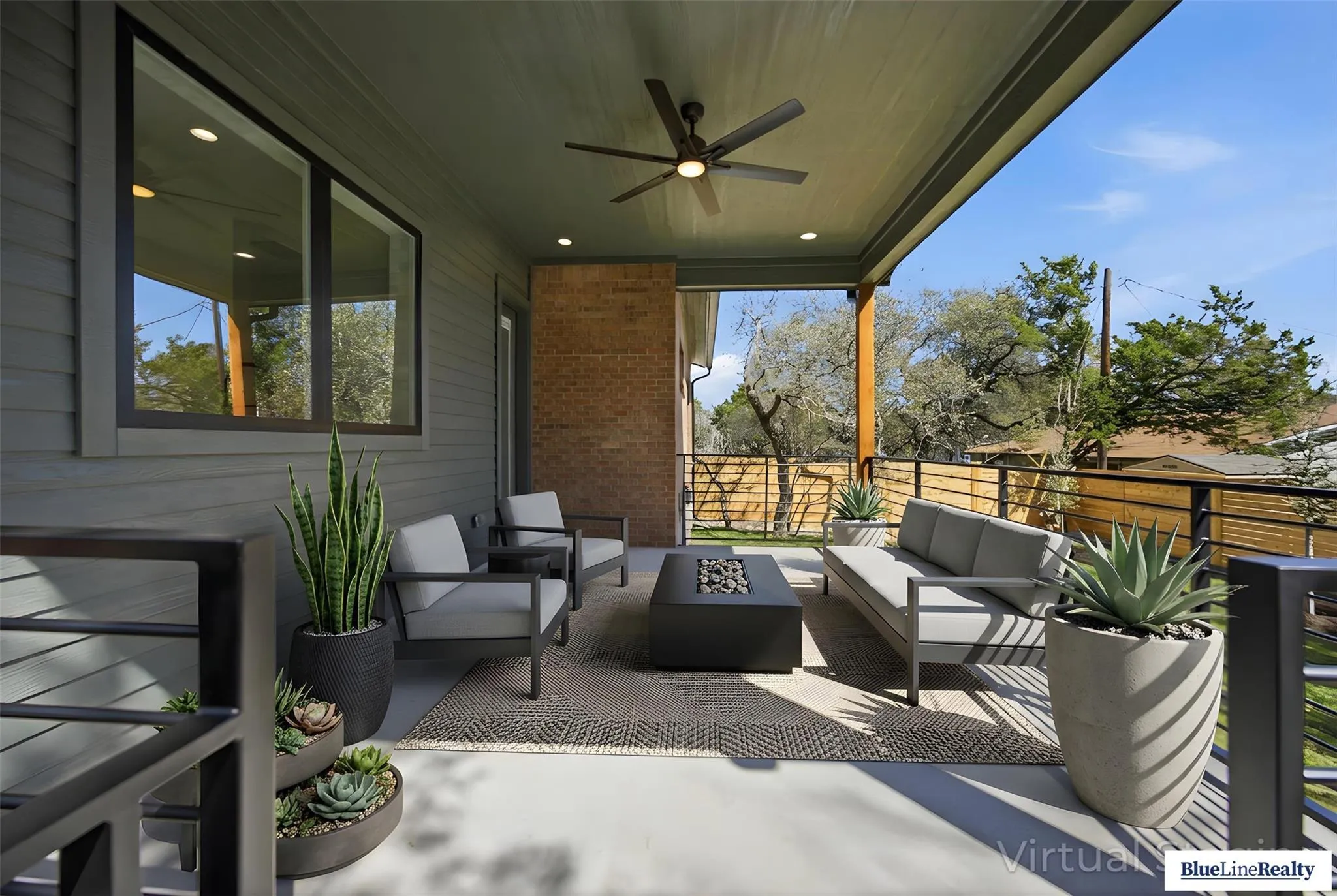 Photo 5 of 18305 LAKE OAKS DR