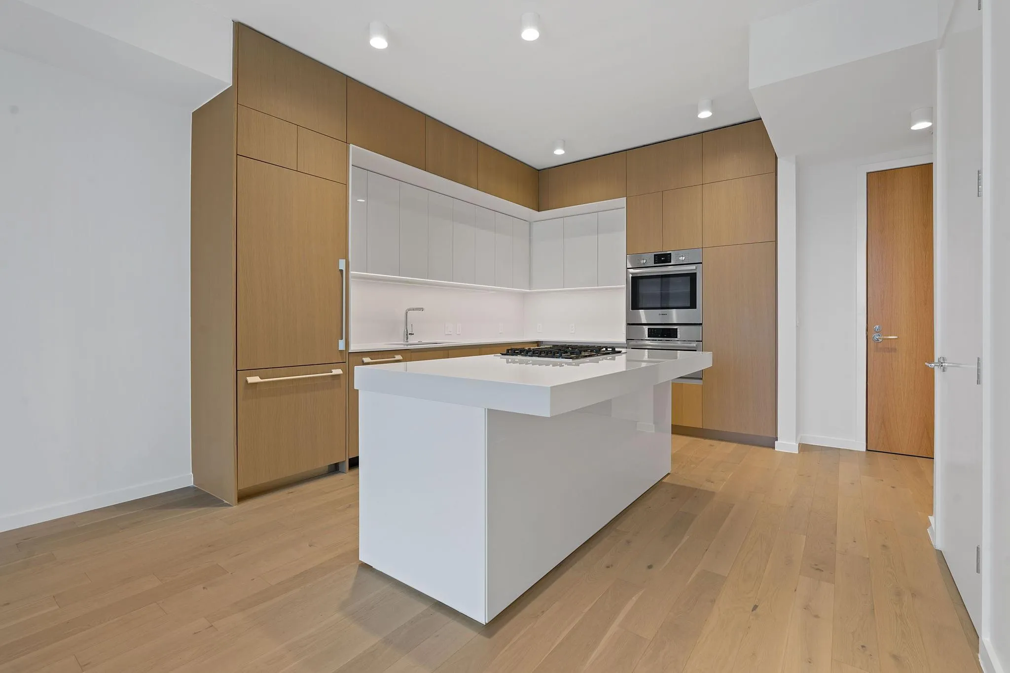 Photo 4 of 313 W 17TH ST #1203