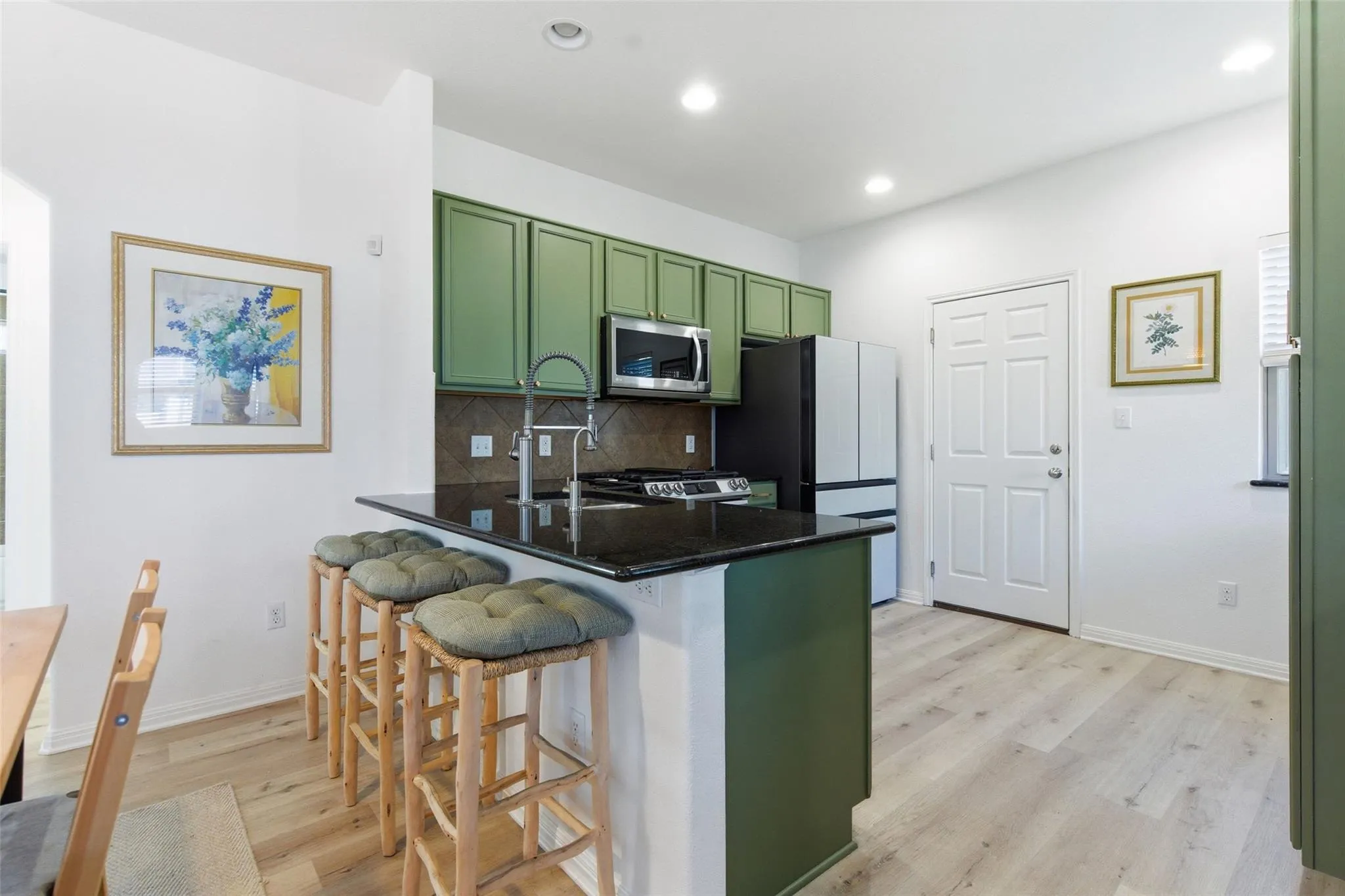 Photo 5 of 2513 WINCHELL LN
