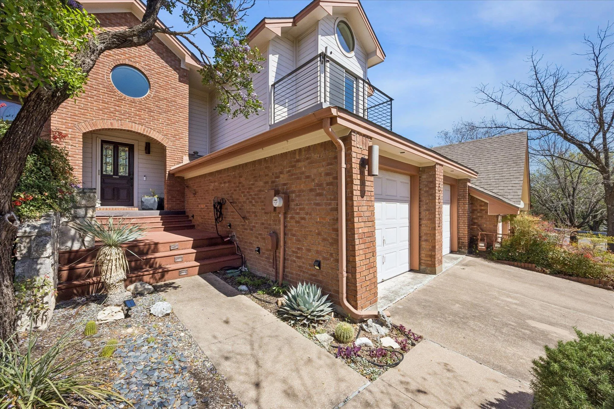 Photo 2 of 6602 MESA HOLLOW DR