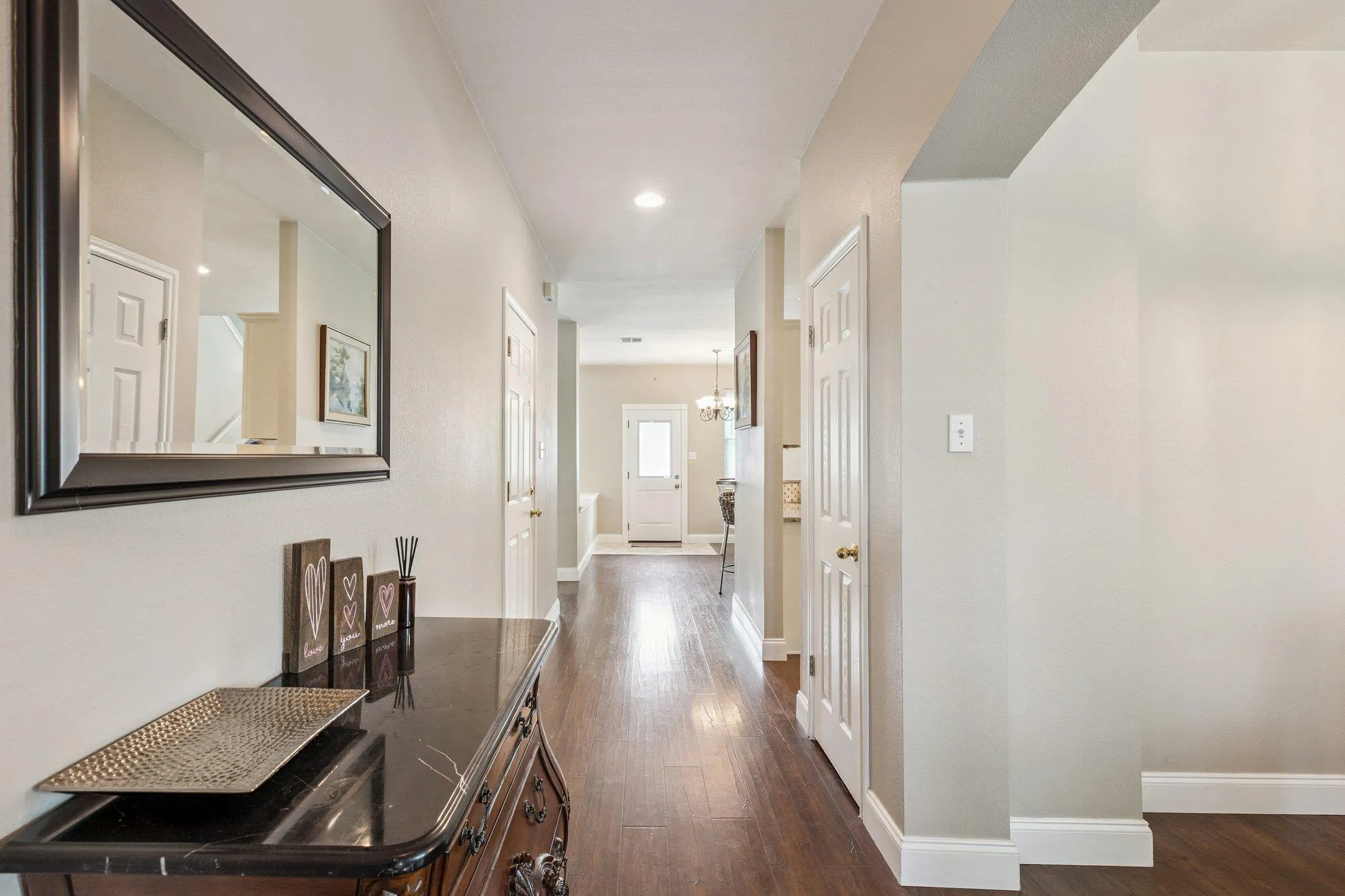 Photo 2 of 4033 SABLE OAKS DR
