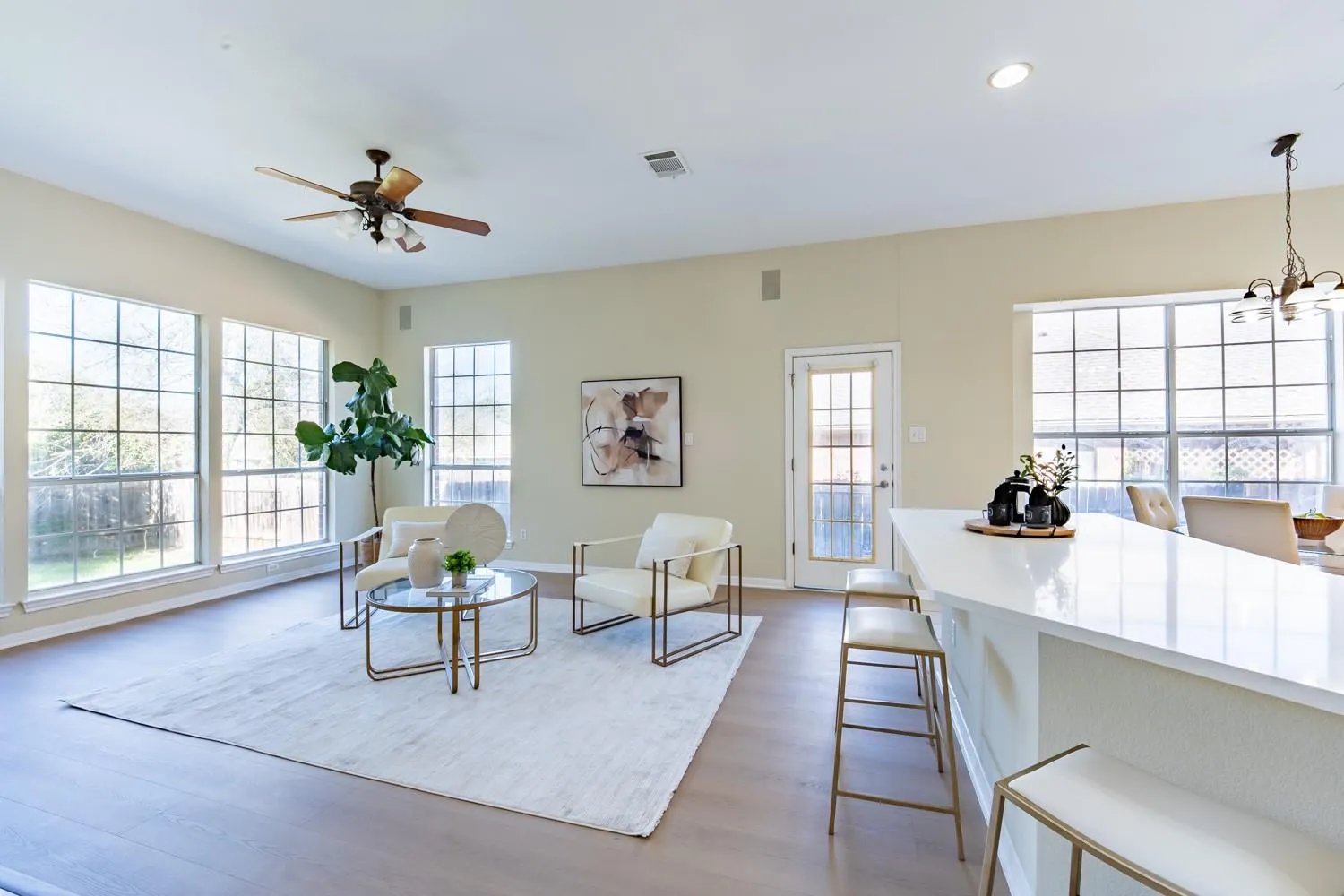 Photo 3 of 10204 ANDORA DR