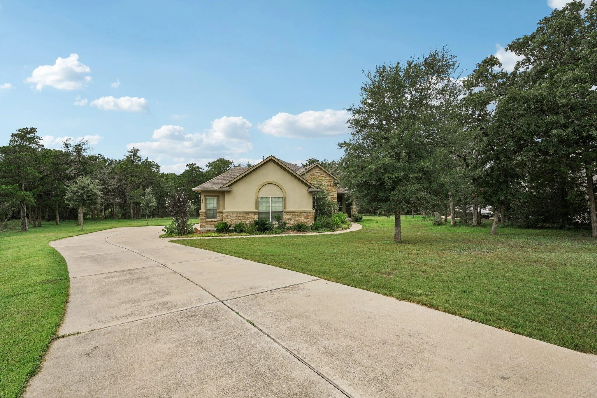 Photo of 126 SPANISH TRL, Bastrop, TX, 78602