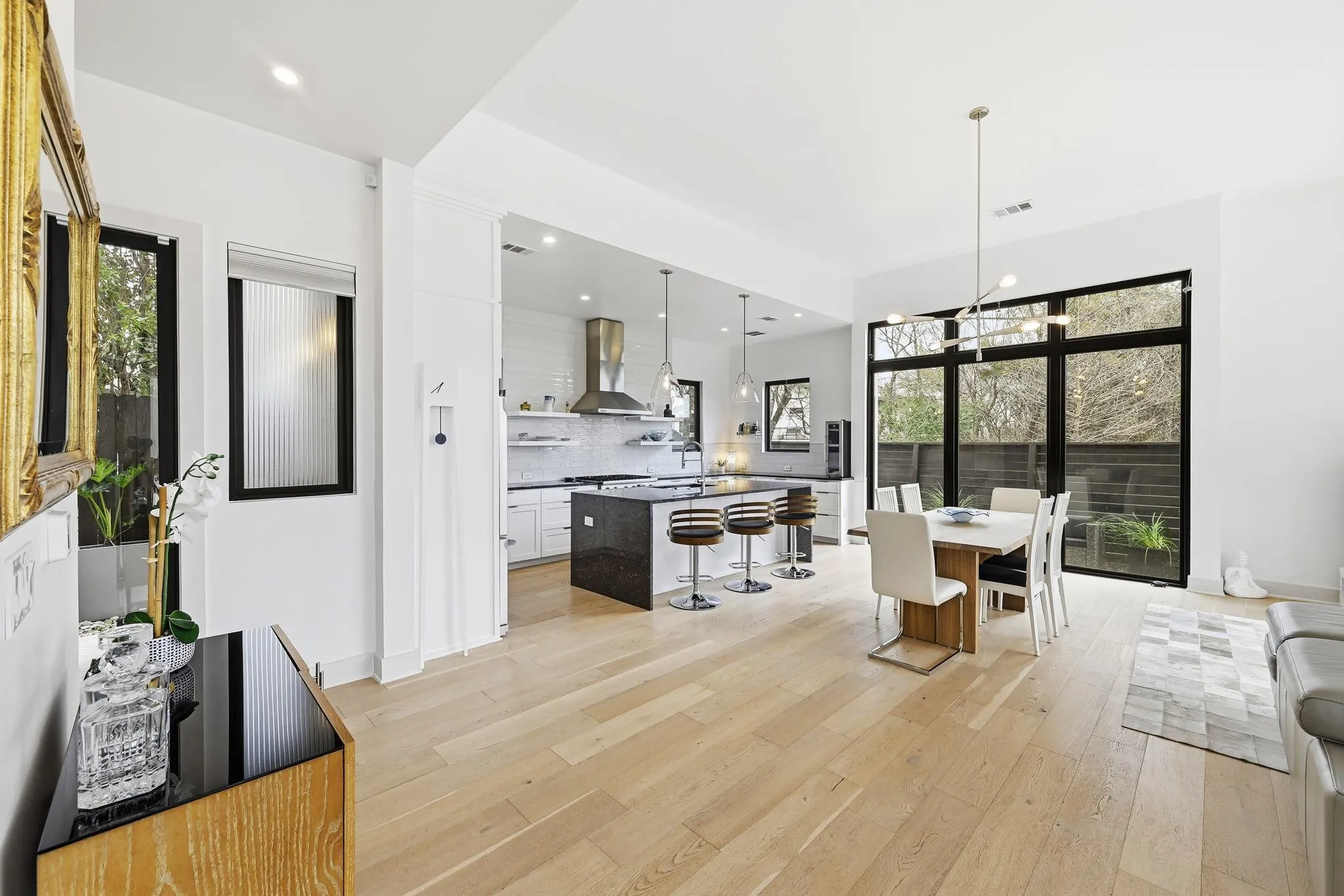 Photo 5 of 2106 ALLWOOD DR #D