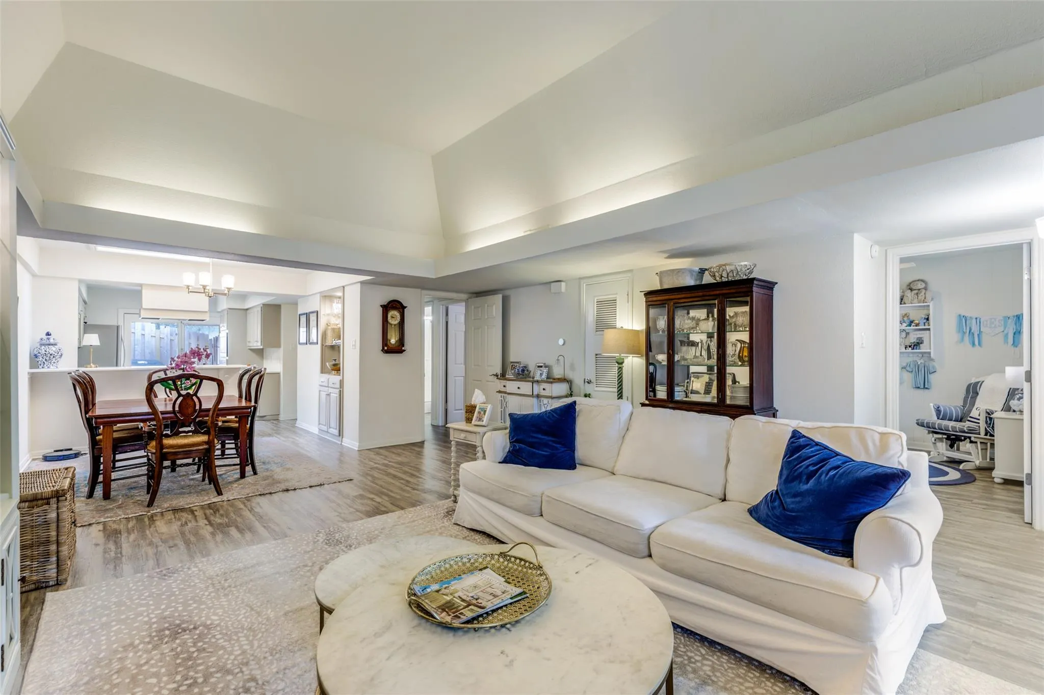 Photo 3 of 3201 PECOS ST #1