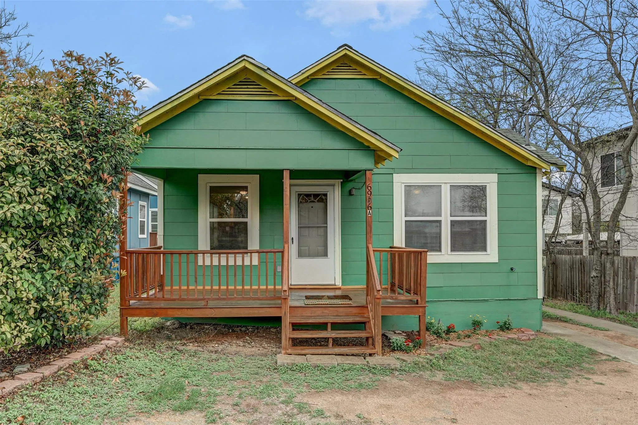 Photo 2 of 6906 CARVER AVE #A